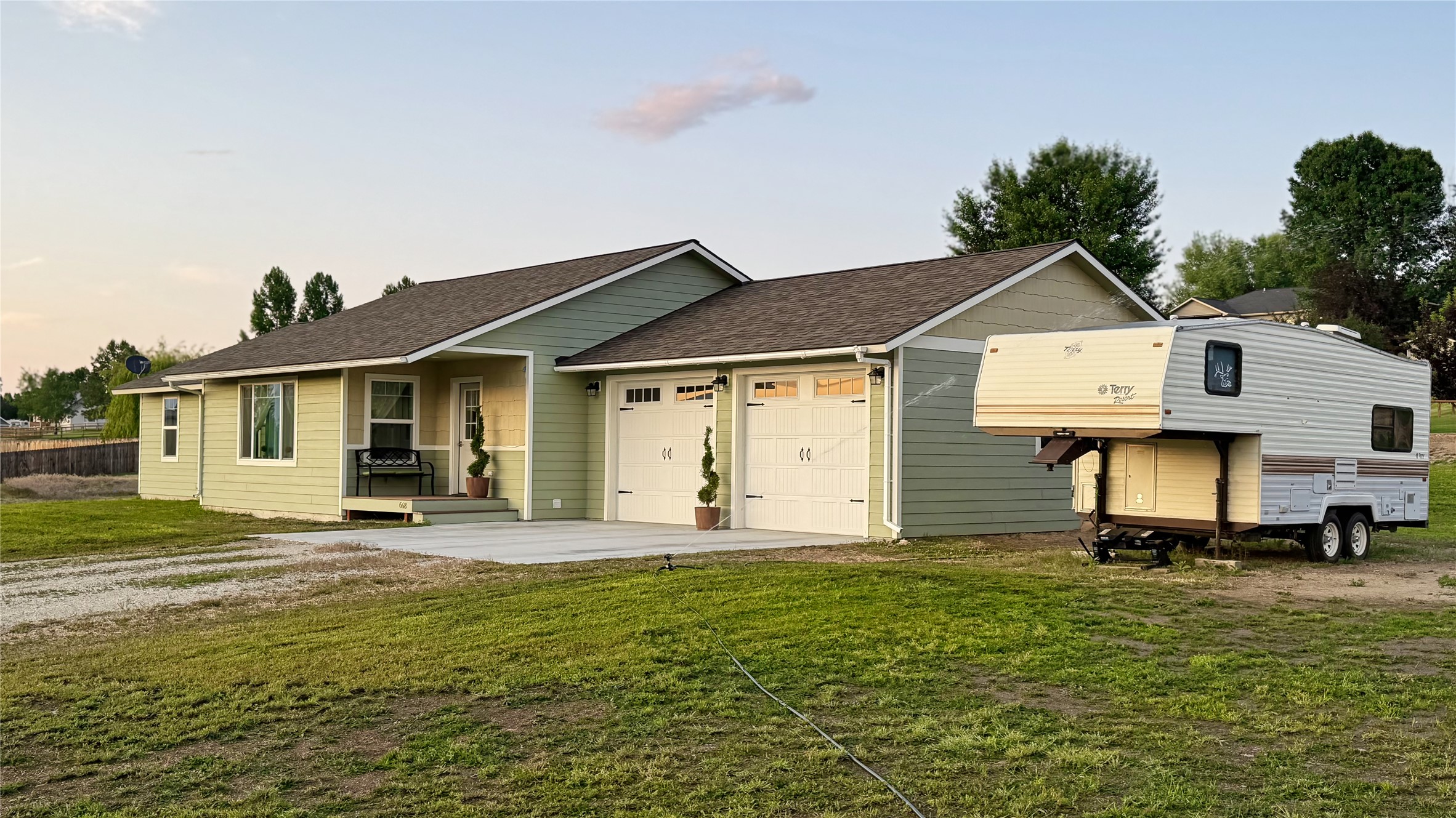 668 Winding Creek Trail Property Photo 6