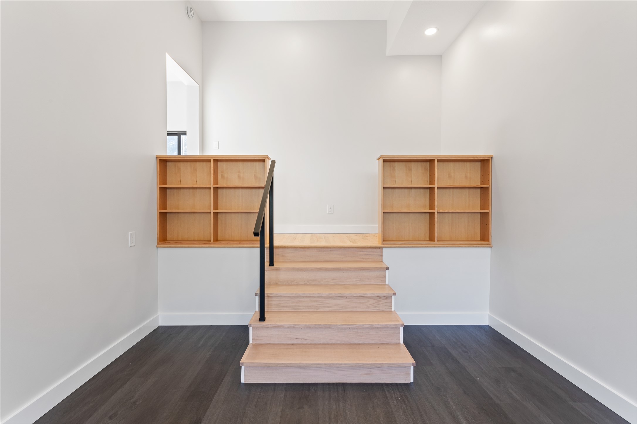 547 Speedway Avenue Property Photo 23