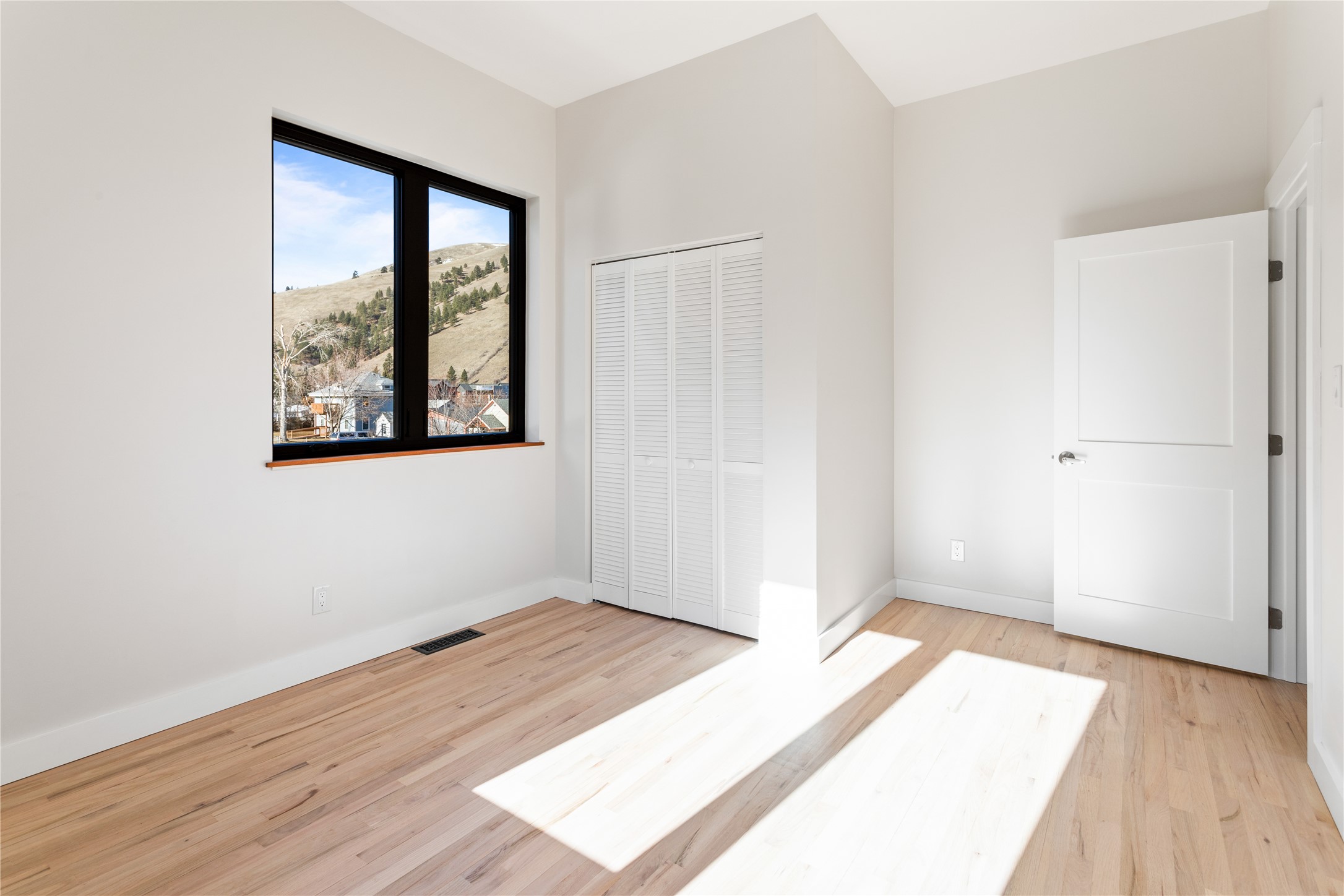 547 Speedway Avenue Property Photo 28