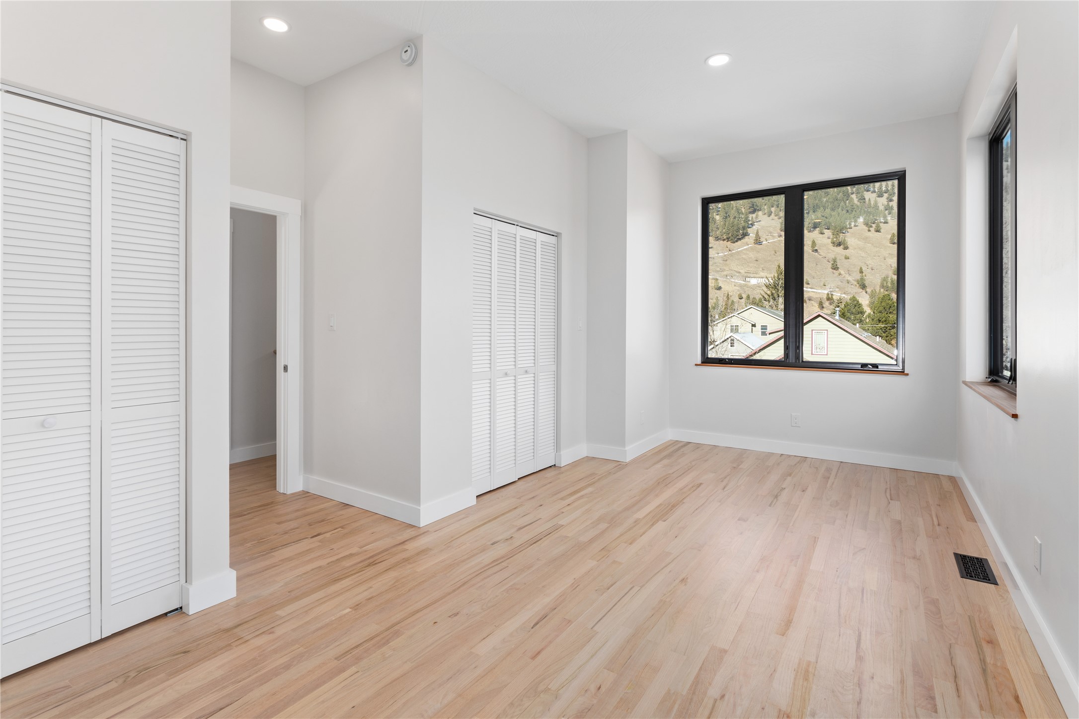 547 Speedway Avenue Property Photo 38