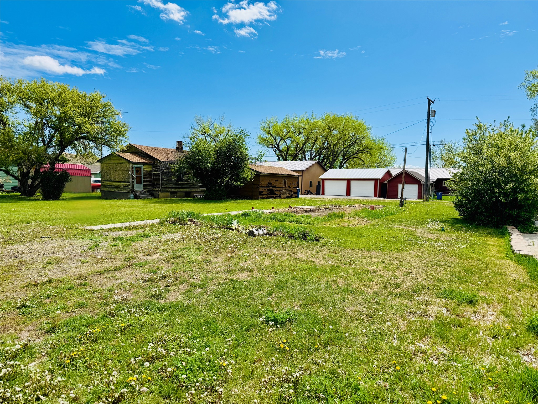 2207 Main Street Property Photo 3