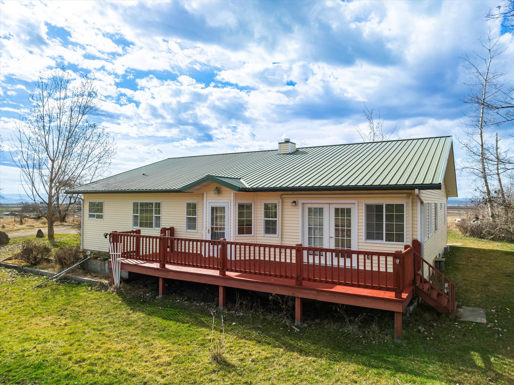 45003 N Foothills Drive Property Photo 1