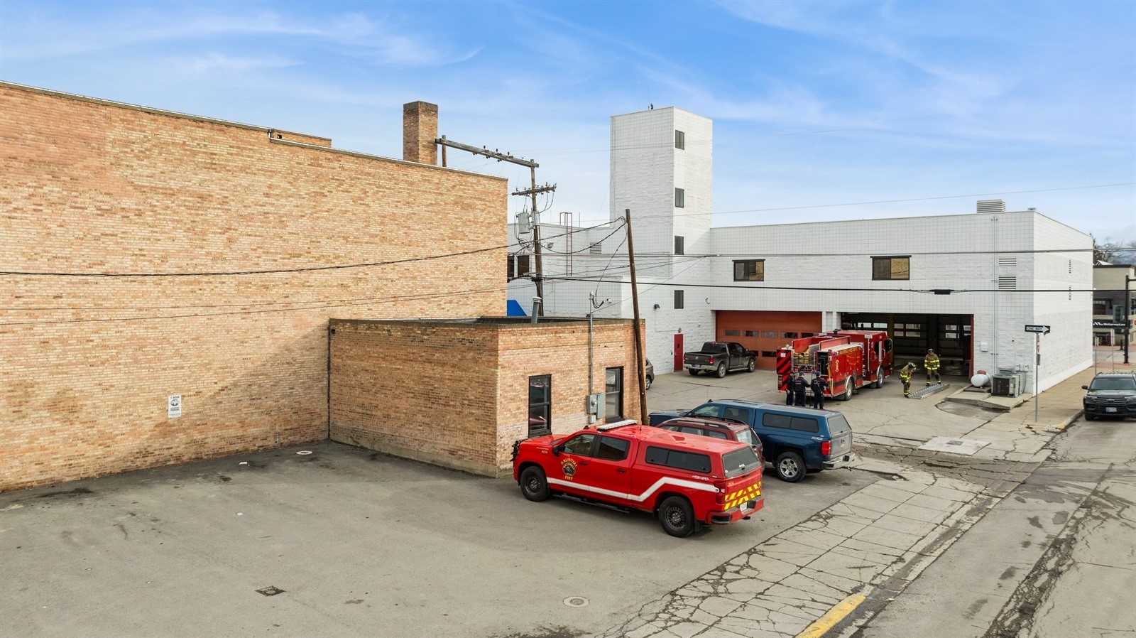 25 4th Street E Property Photo 3