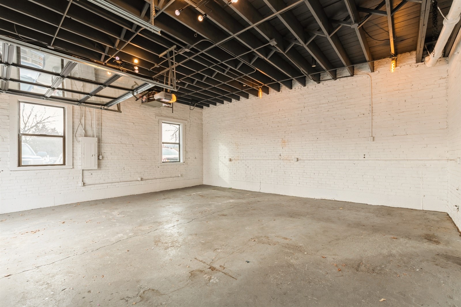 25 4th Street E Property Photo 10