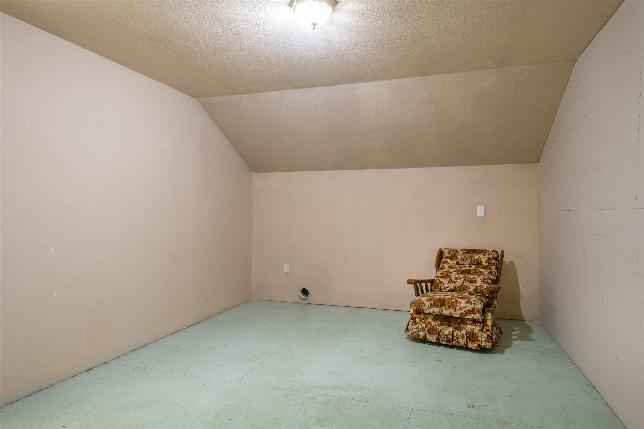 934 Westfall Road Property Photo 72