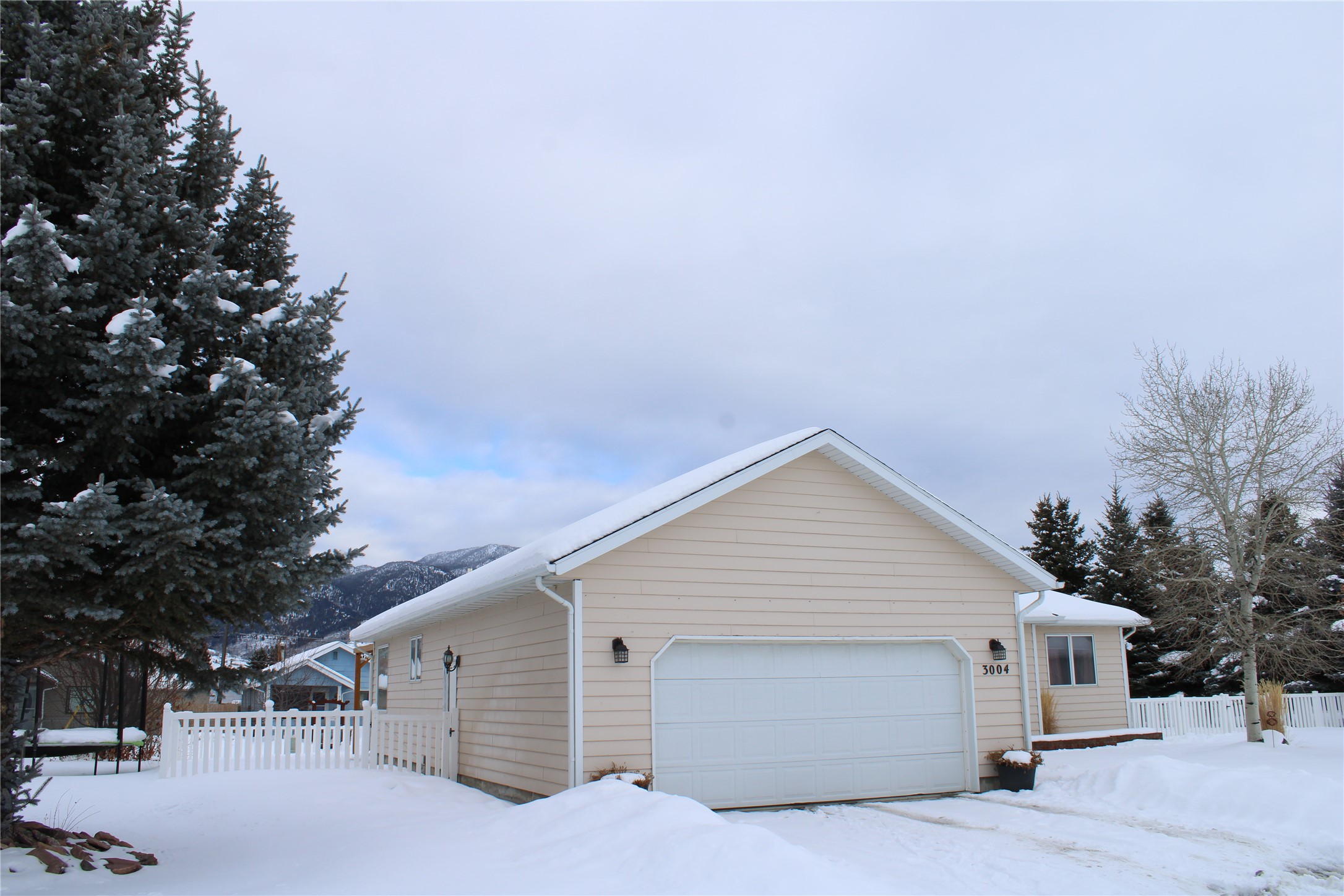 3004 Green Circle Property Photo 3