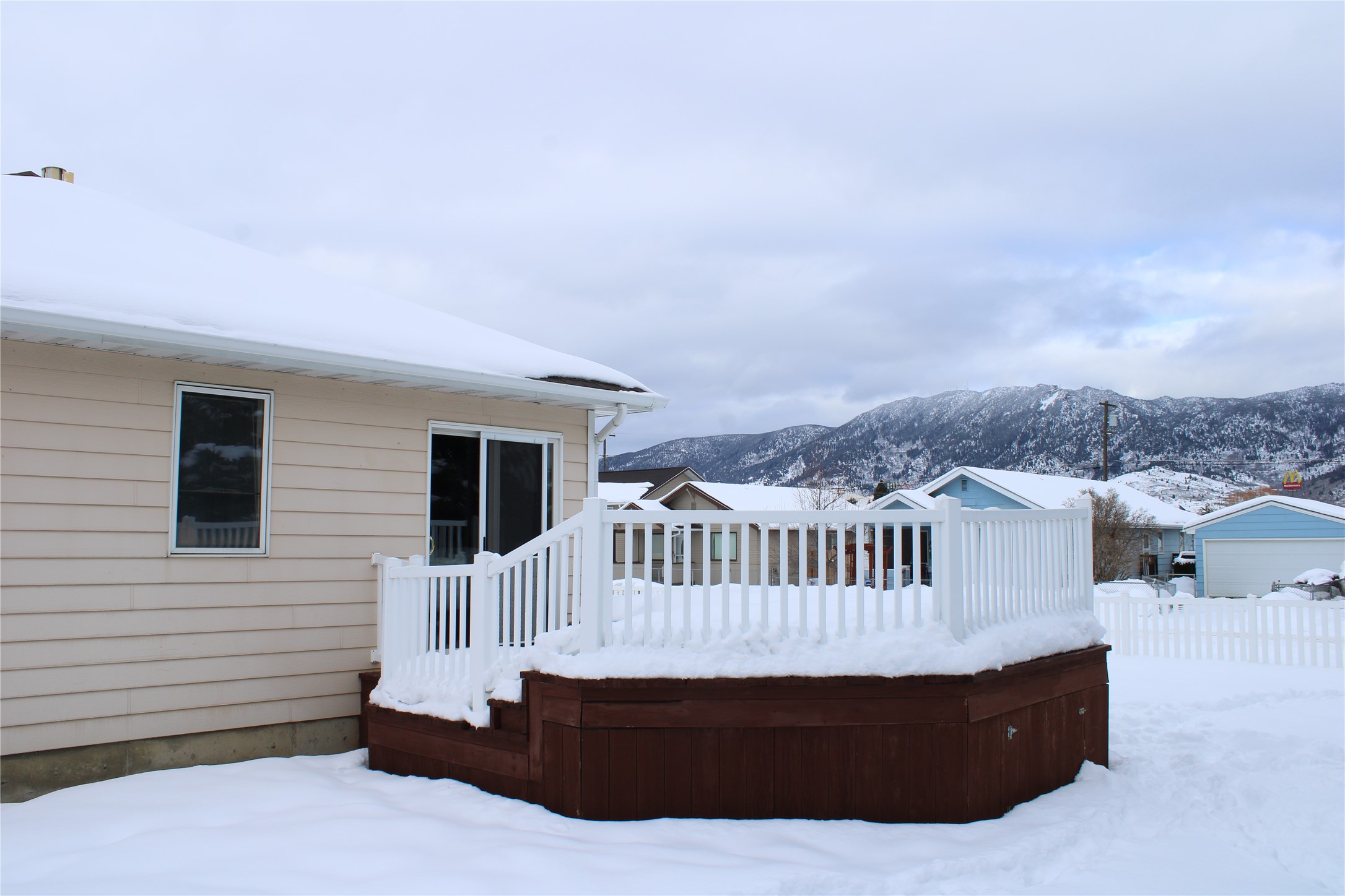 3004 Green Circle Property Photo 4