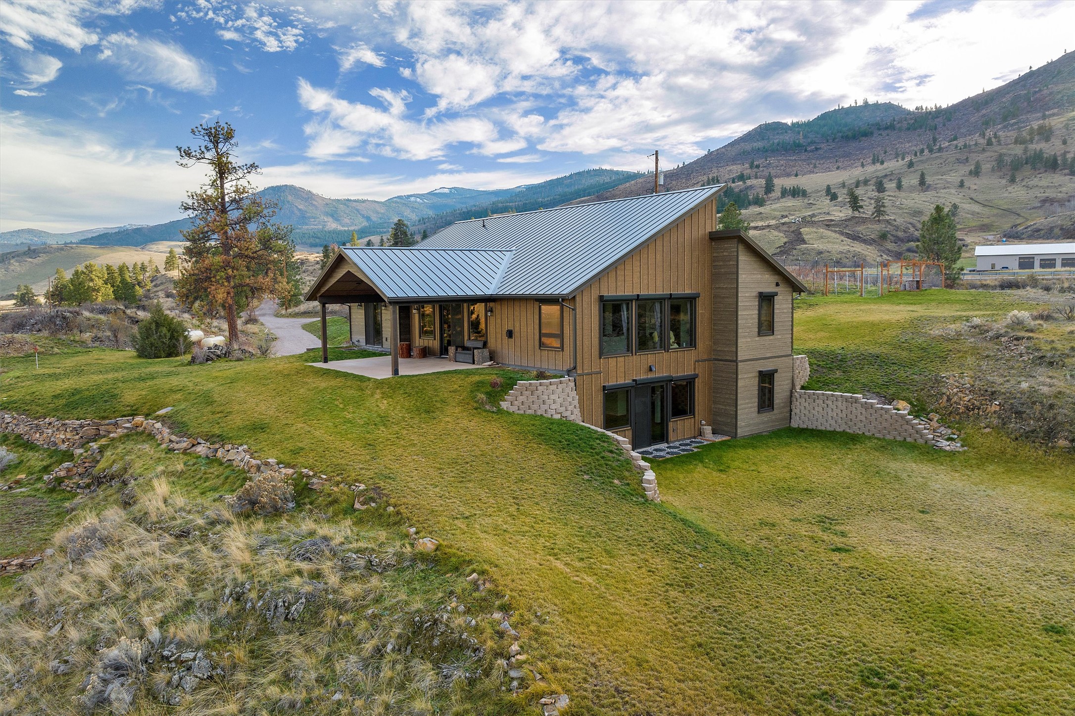 9701 Mt Hwy 200 Property Photo