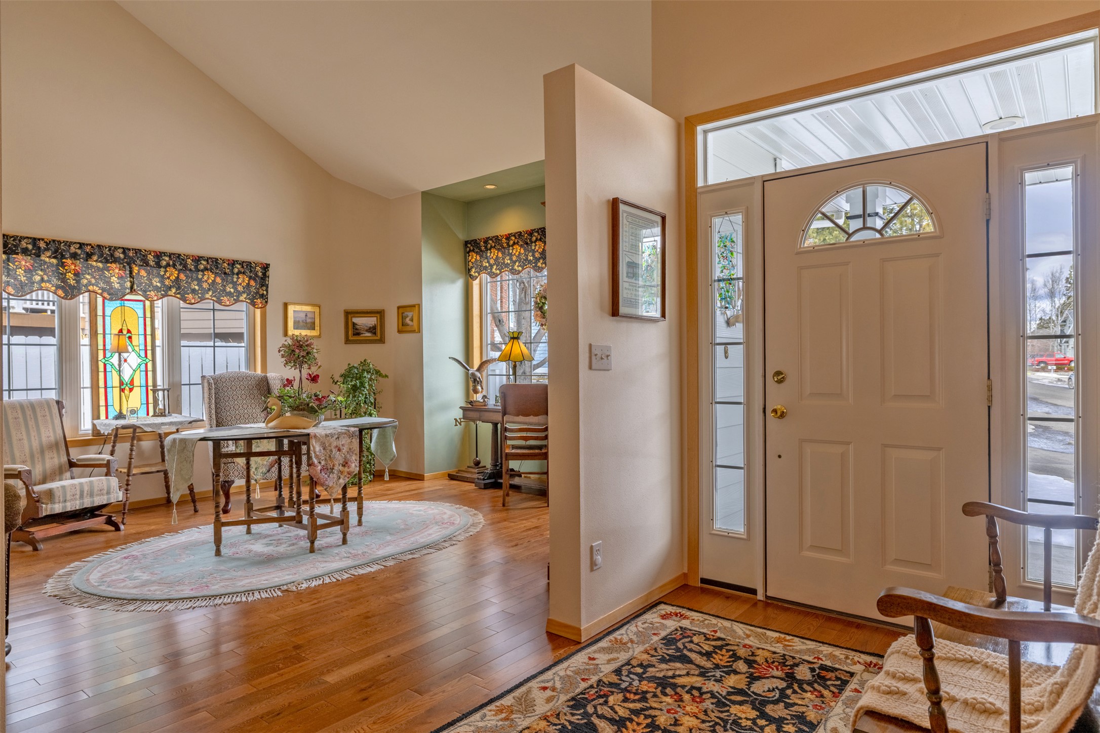 845 S California Street Property Photo 3