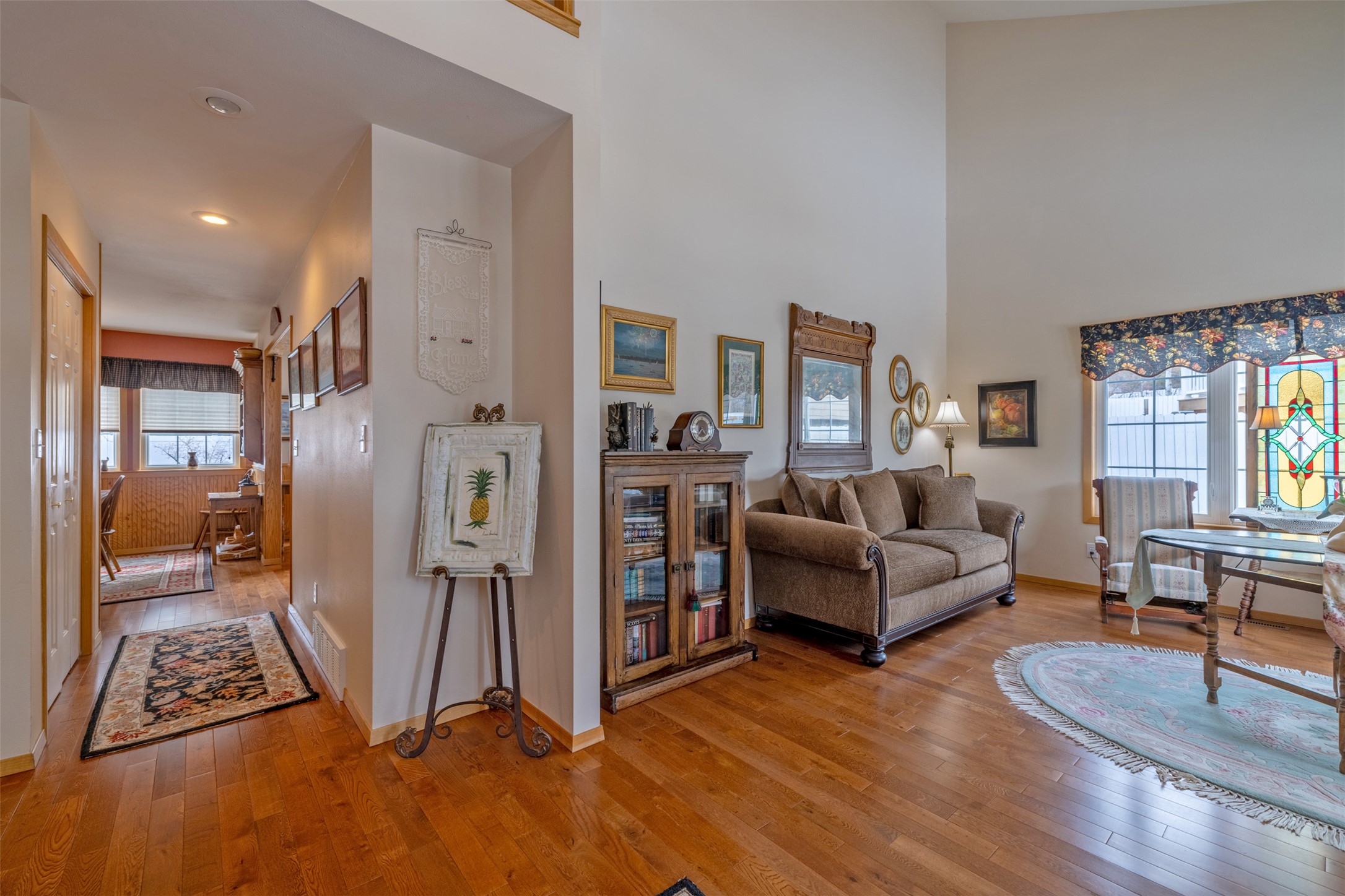 845 S California Street Property Photo 4