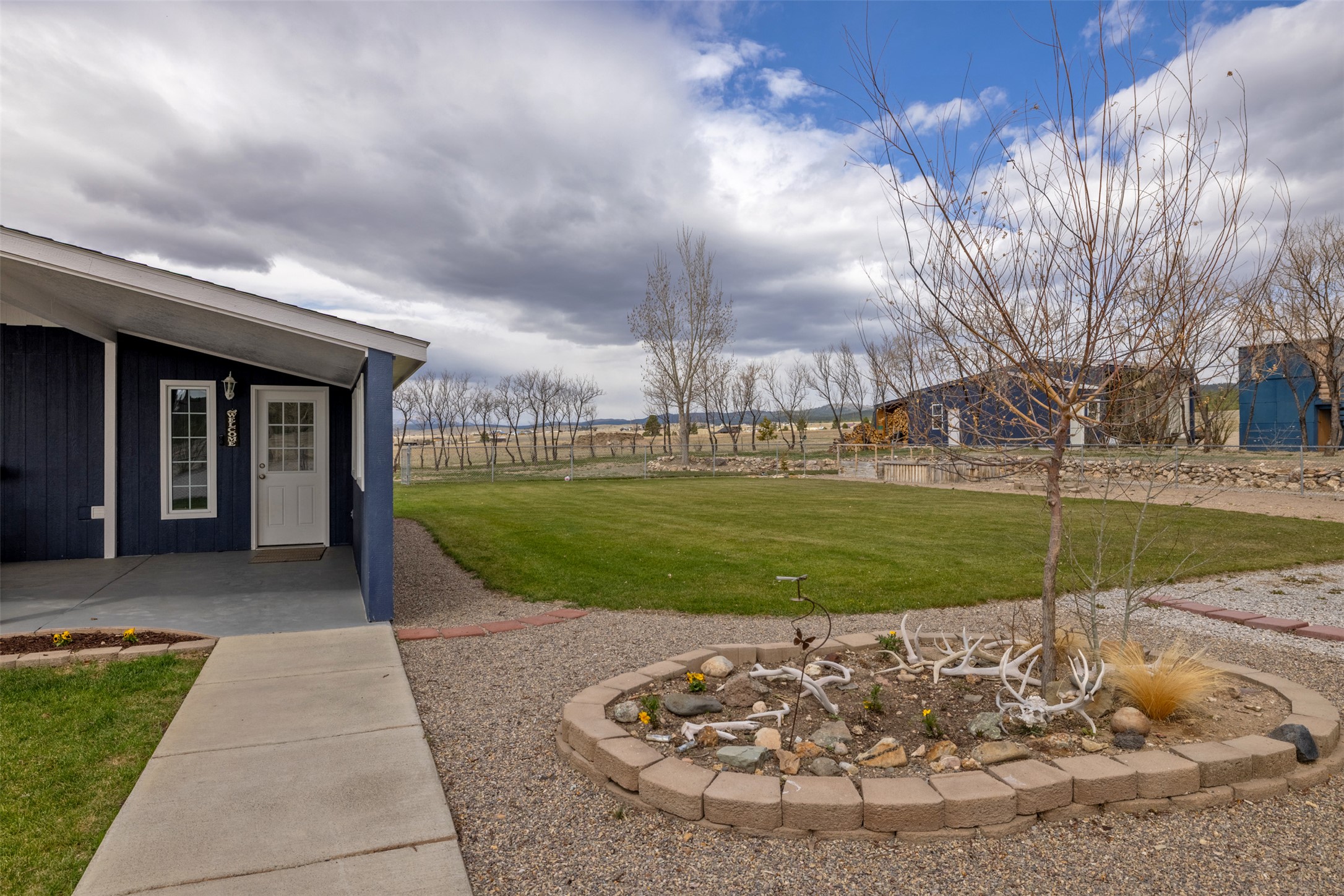 2824 Fantasy Road Property Photo 3