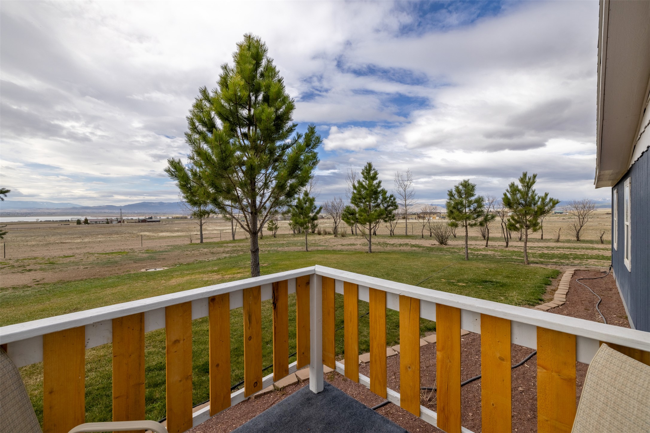 2824 Fantasy Road Property Photo 5