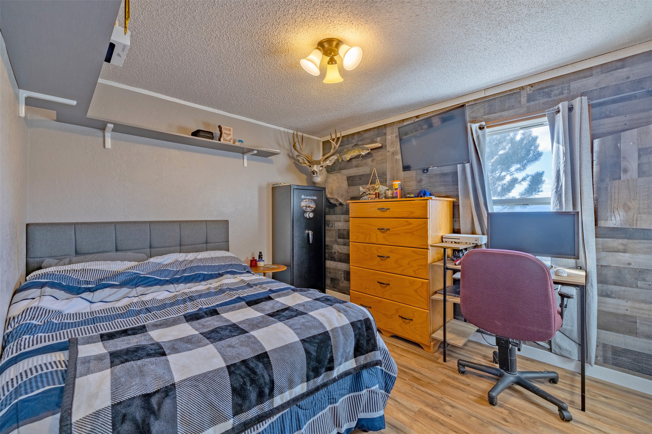 2824 Fantasy Road Property Photo 20