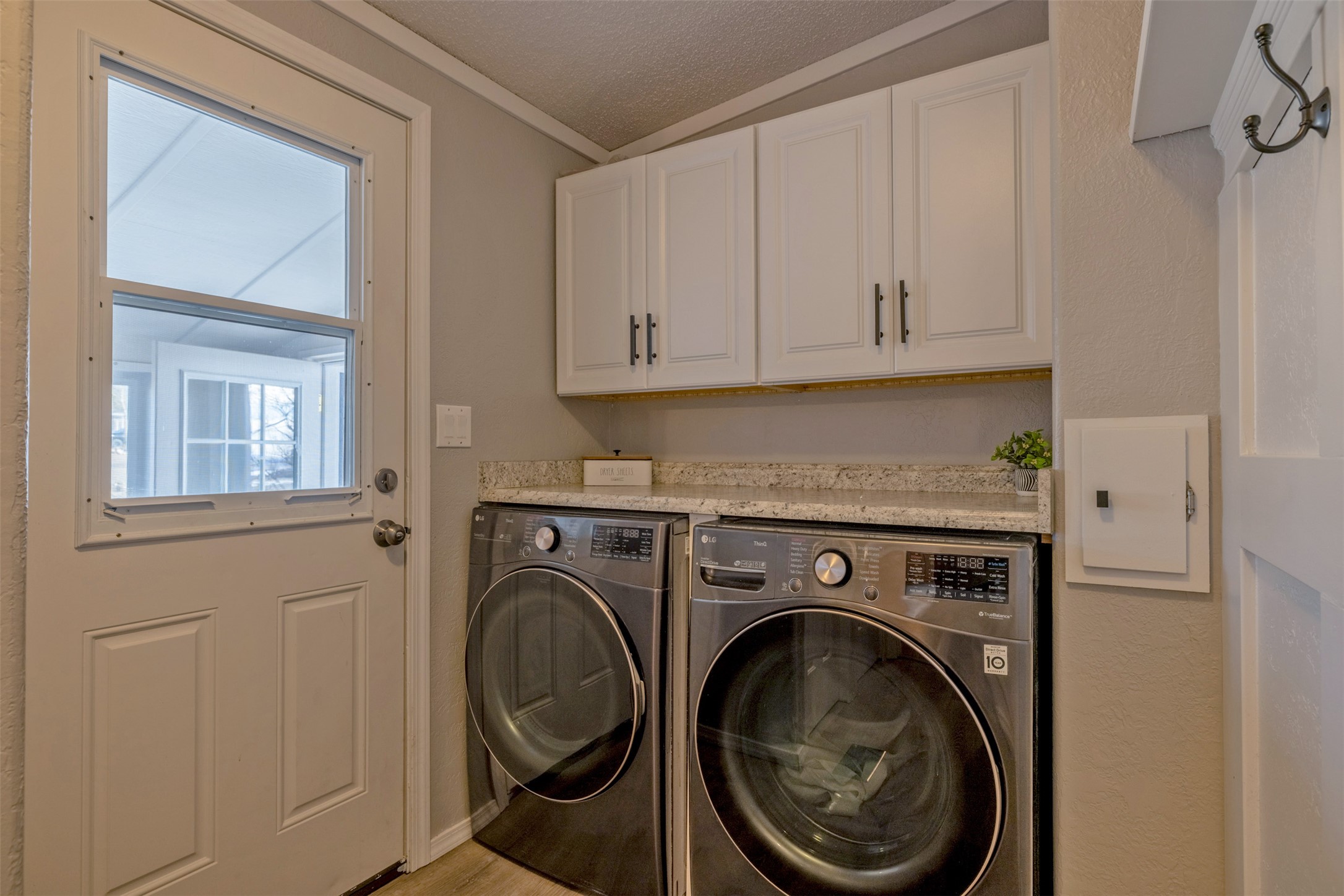 2824 Fantasy Road Property Photo 35