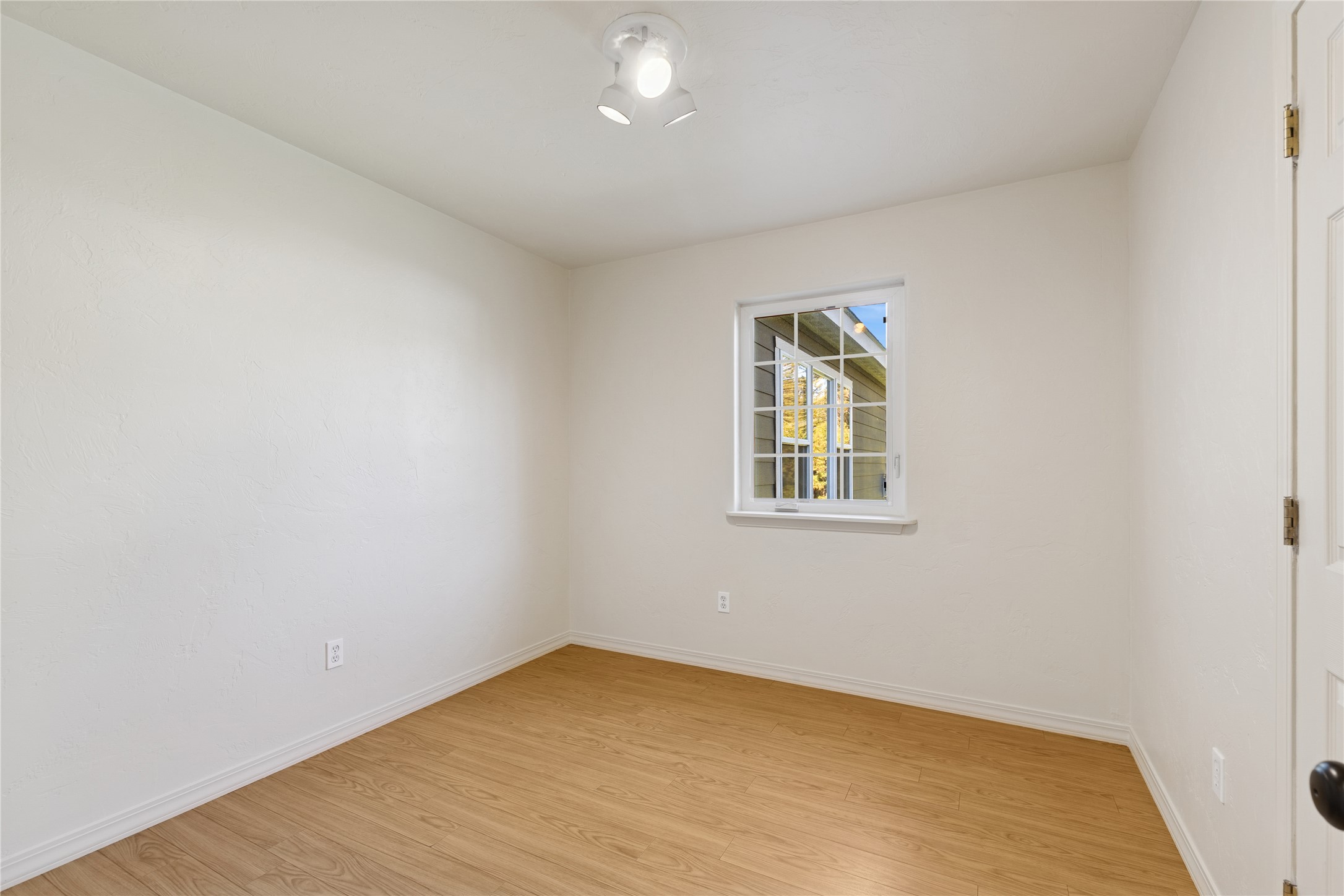 1020 3rd Avenue E Property Photo 22
