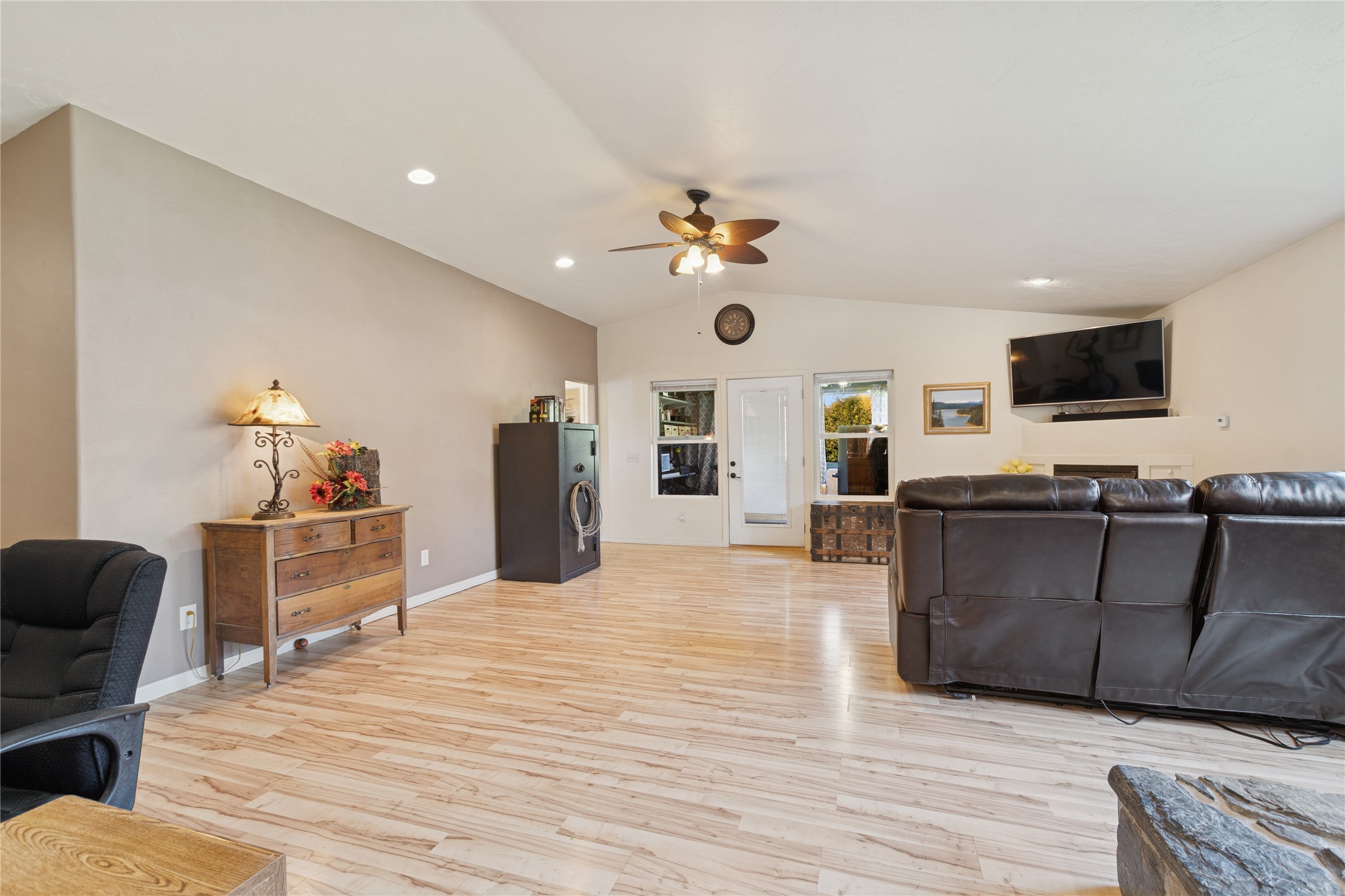 1020 3rd Avenue E Property Photo 31