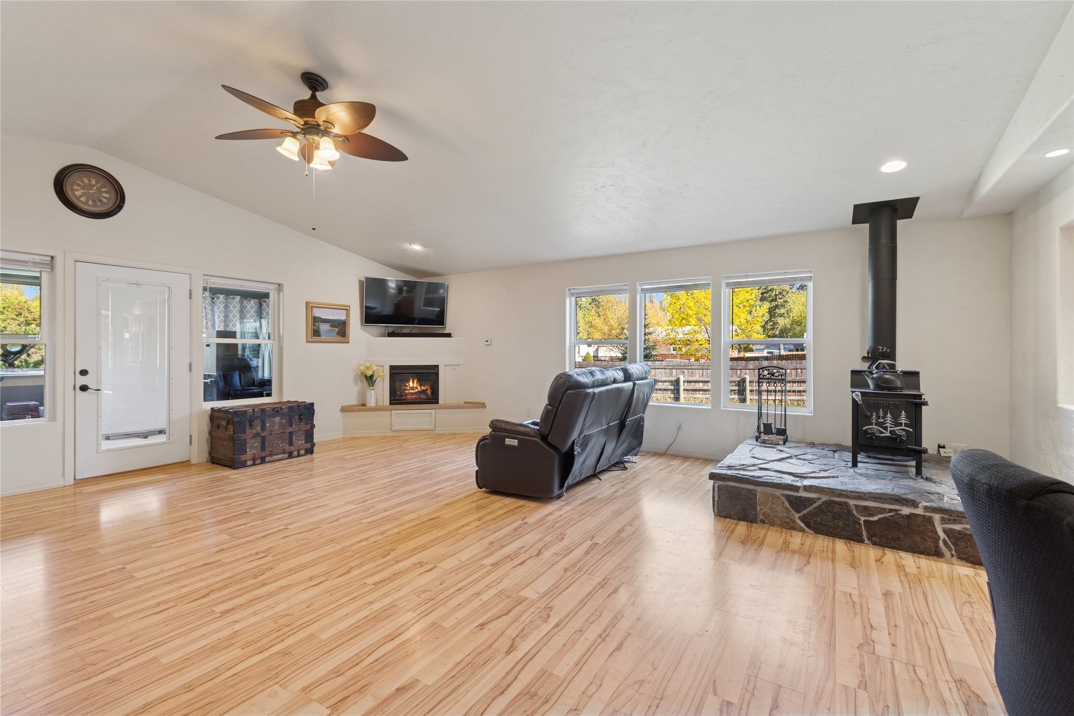 1020 3rd Avenue E Property Photo 33
