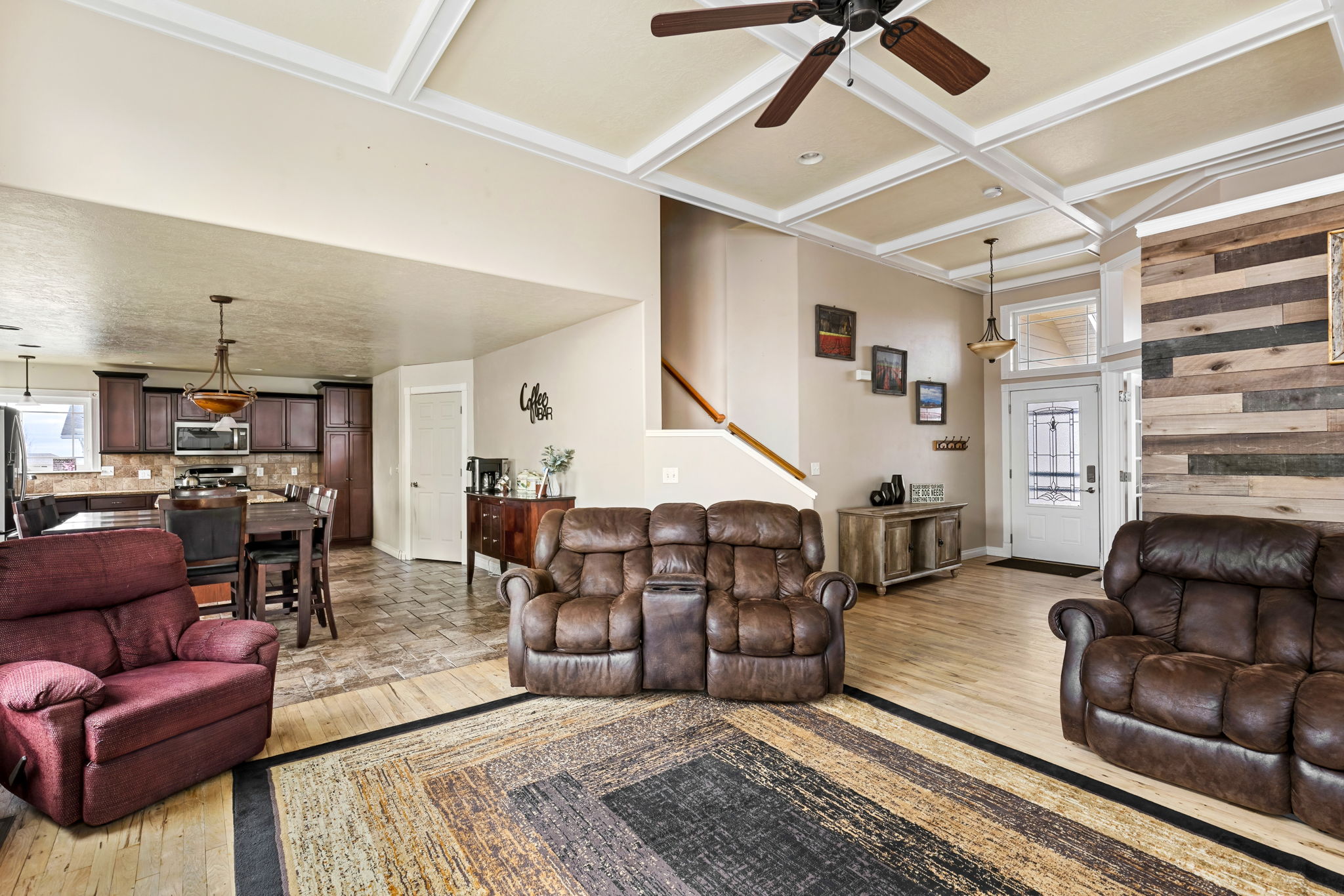 1012 46th Avenue Ne Property Photo 6