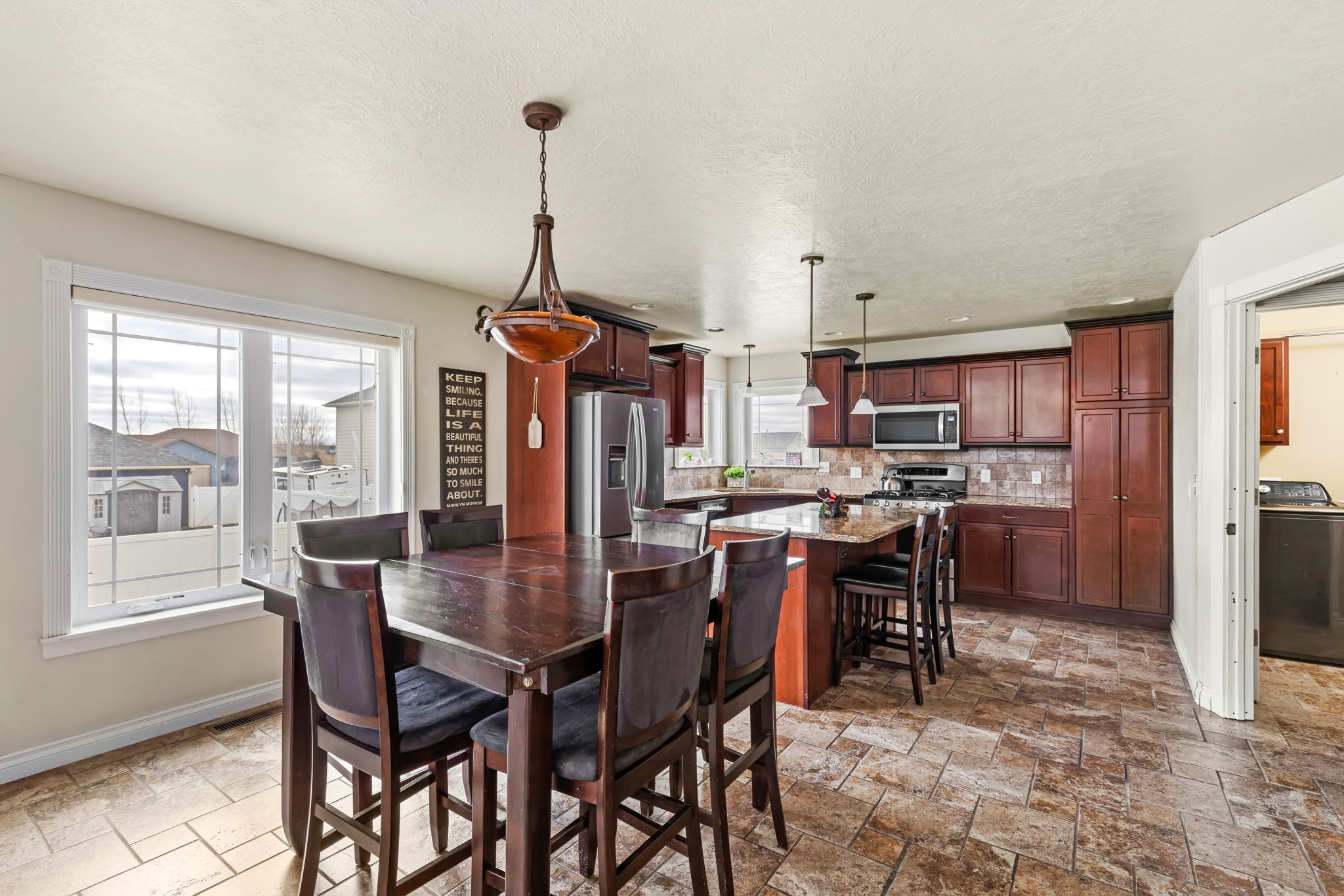 1012 46th Avenue Ne Property Photo 7