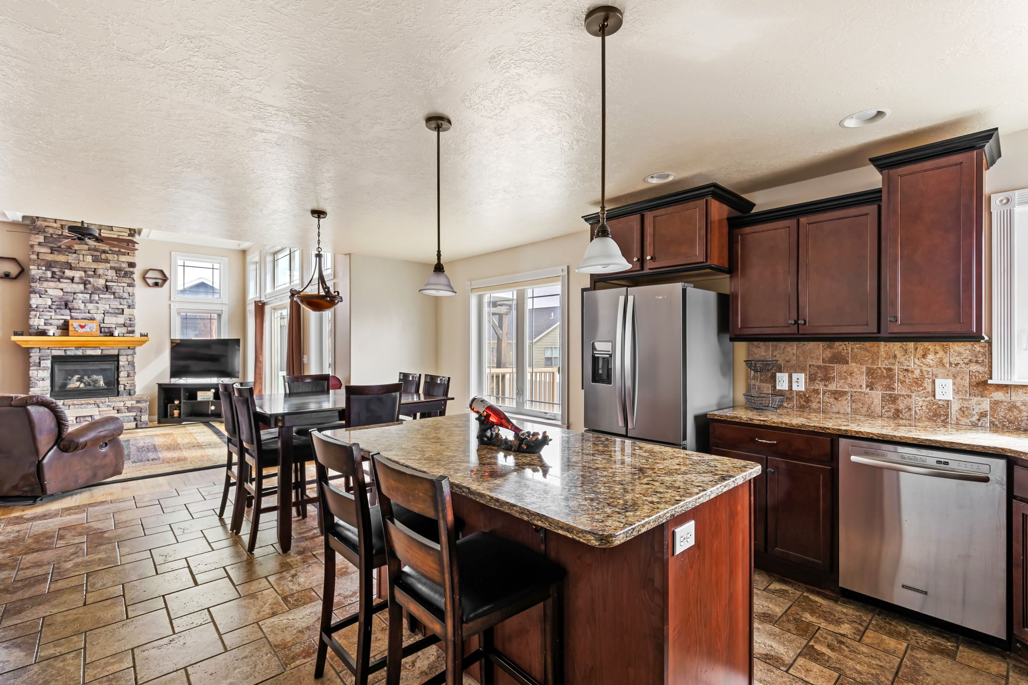 1012 46th Avenue Ne Property Photo 11