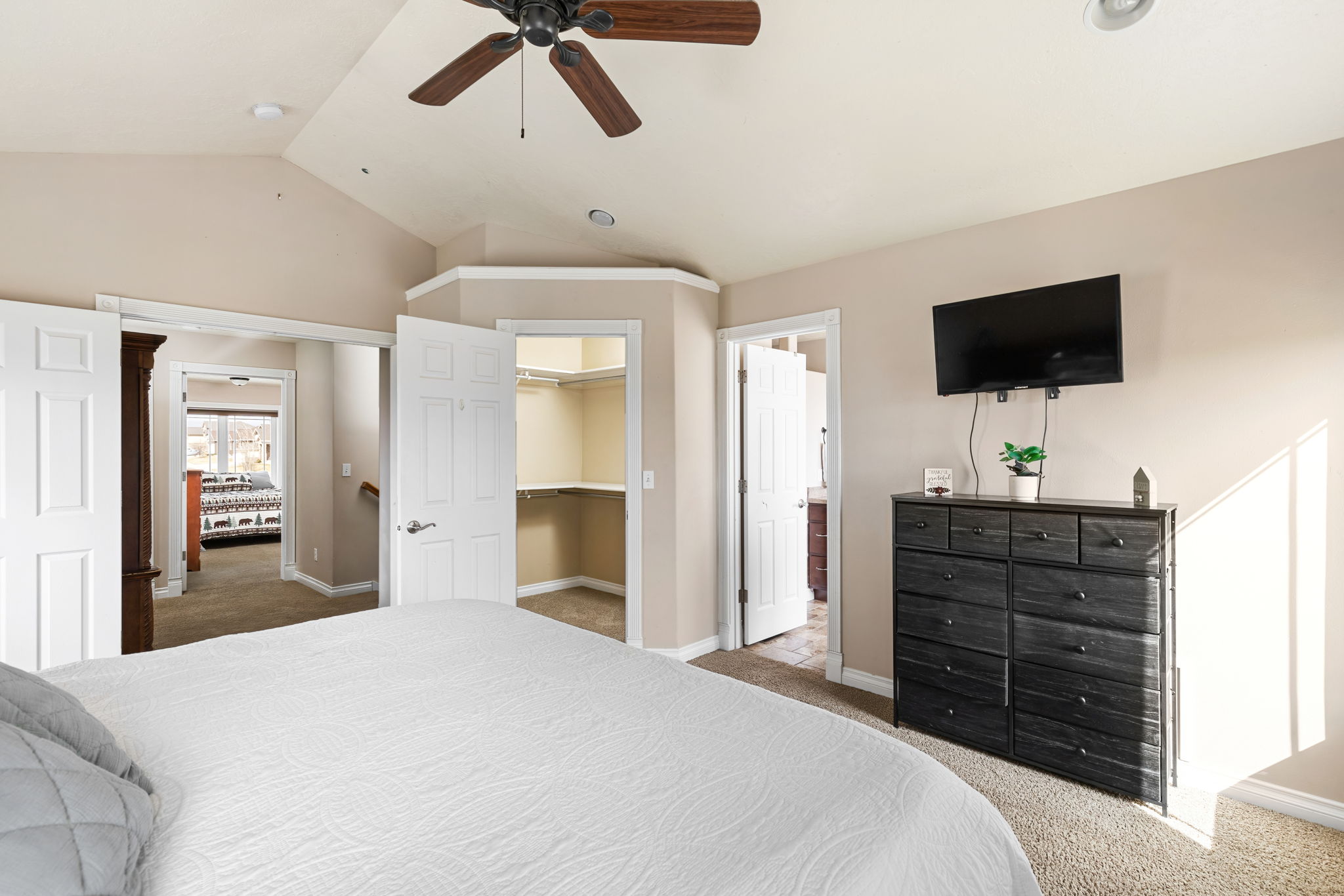 1012 46th Avenue Ne Property Photo 21