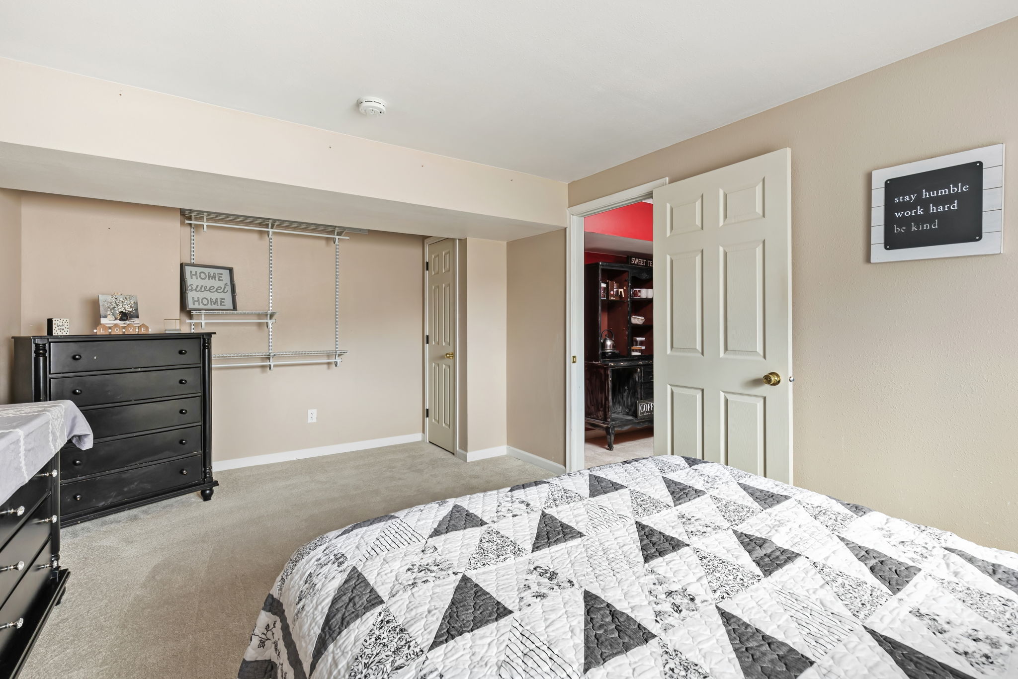 1012 46th Avenue Ne Property Photo 37