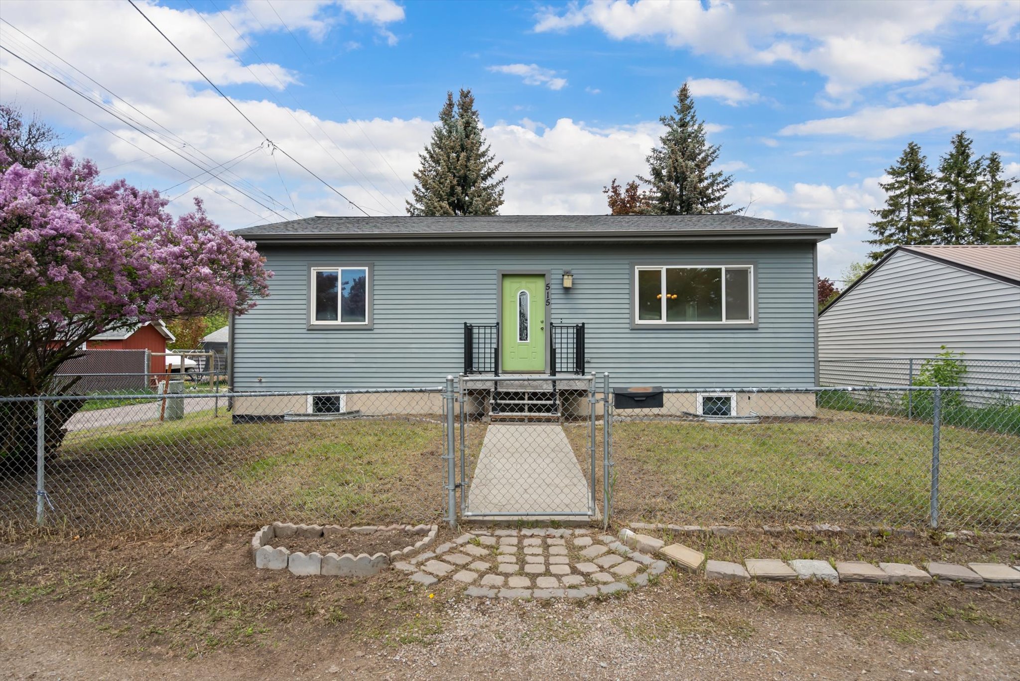 515 W Oregon Street Property Photo 1