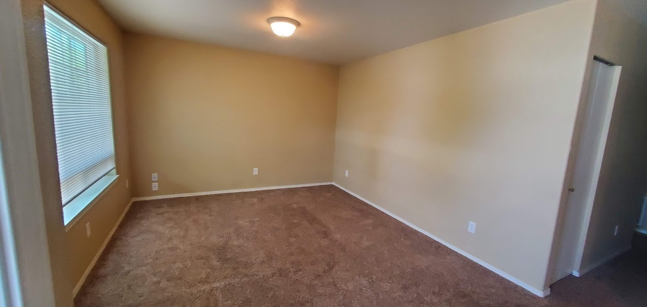 1034 /1036 Main Street Property Photo 23