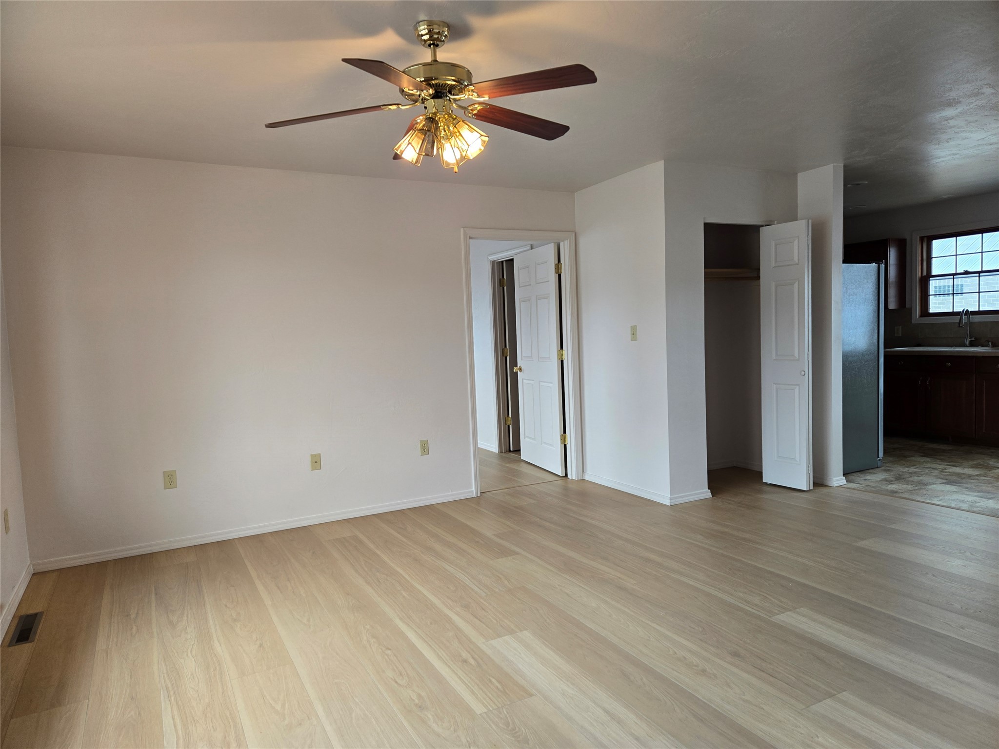 4065 Wynne Avenue Property Photo 4