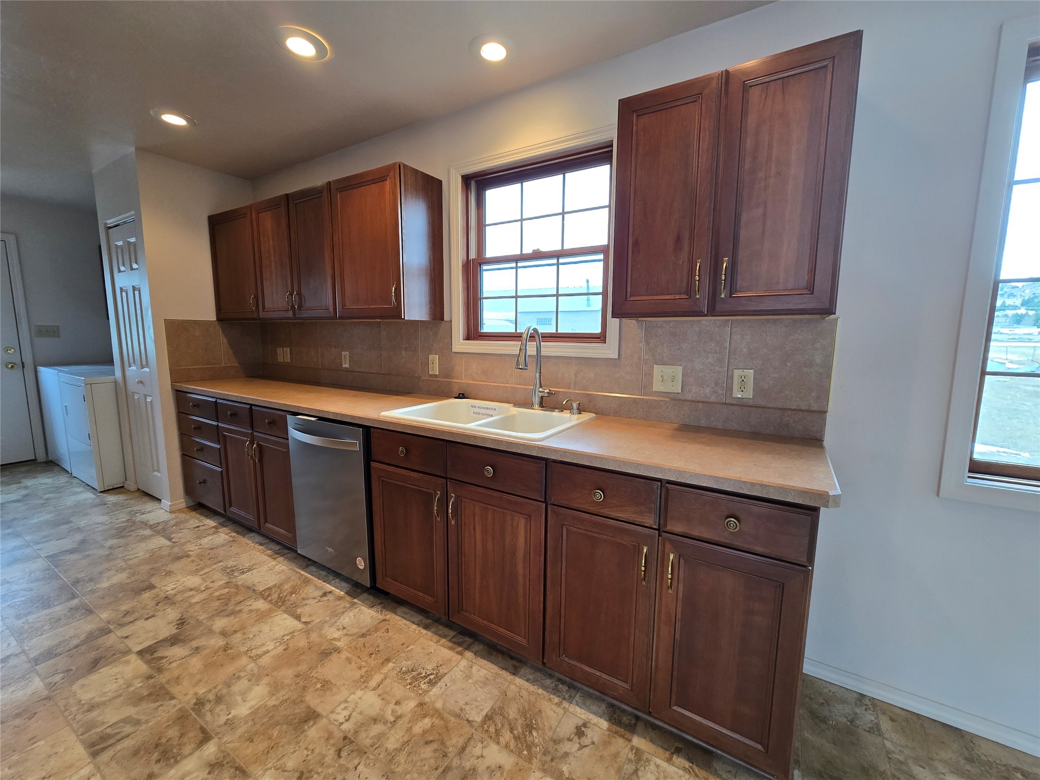 4065 Wynne Avenue Property Photo 7