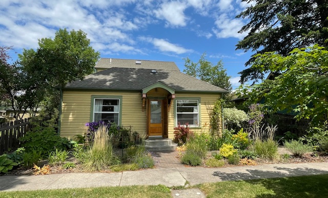 430 E Spruce Street Property Photo 1