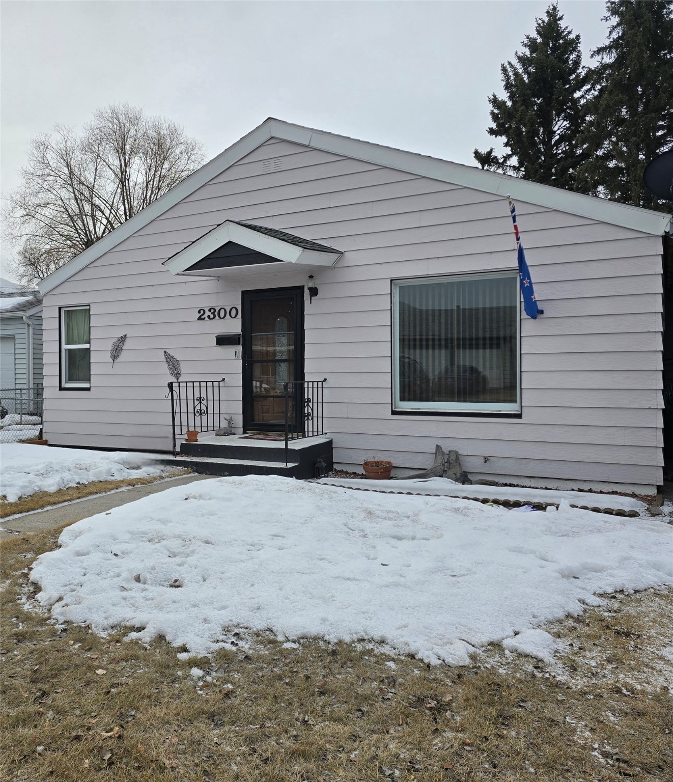 2300 South Drive Property Photo