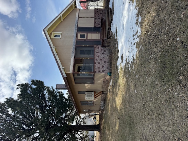 910 Main Avenue Property Photo
