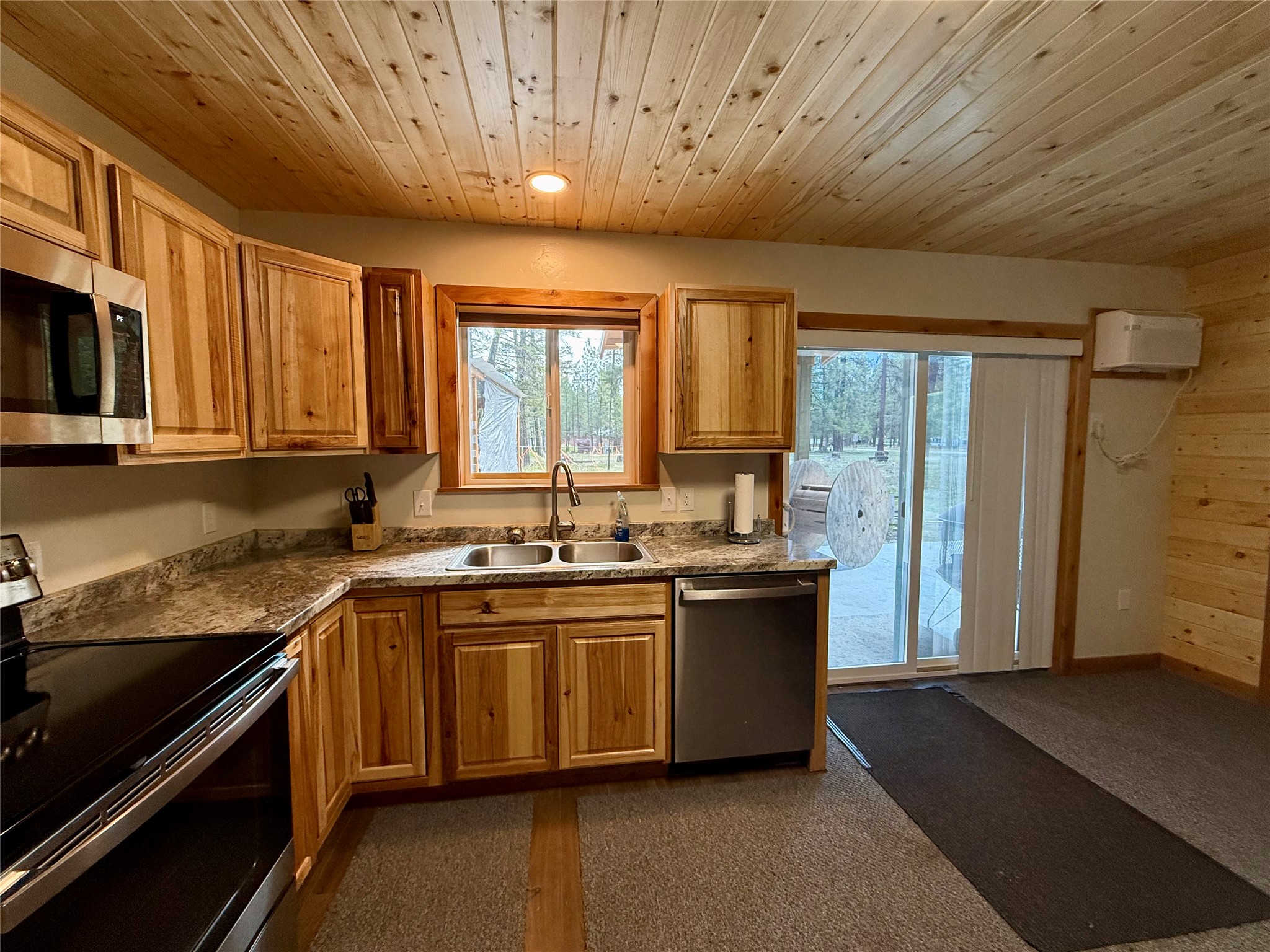 421 Cherry Creek Road Property Photo 17