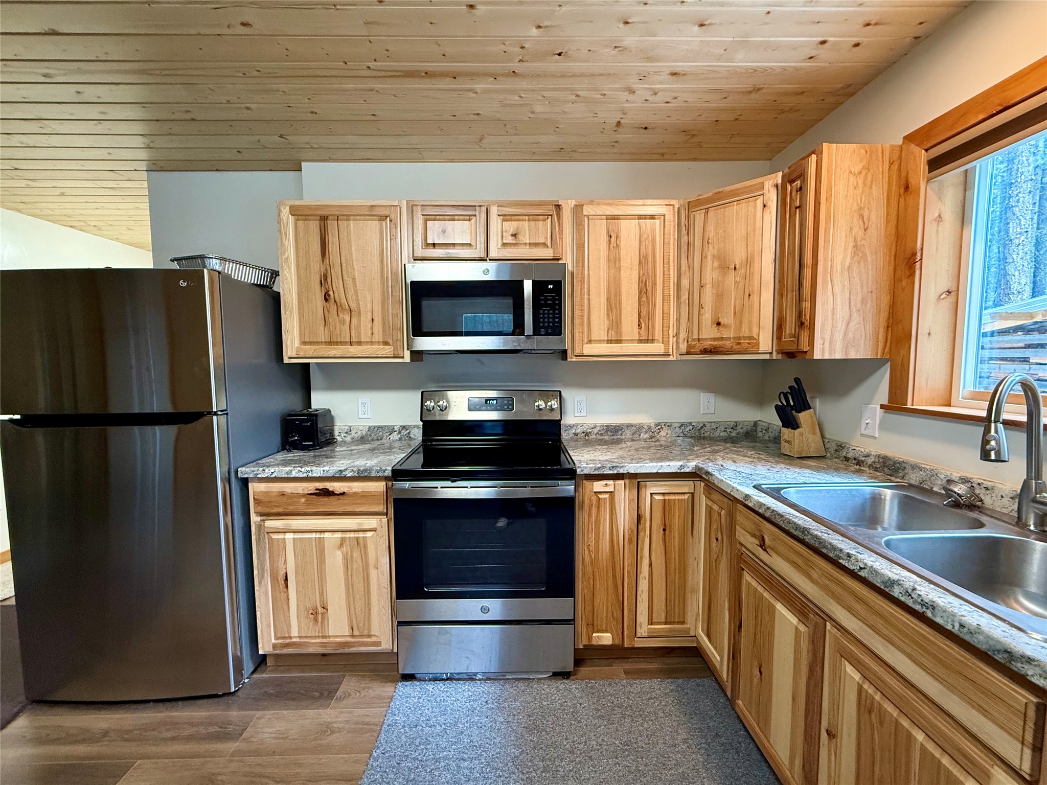 421 Cherry Creek Road Property Photo 19