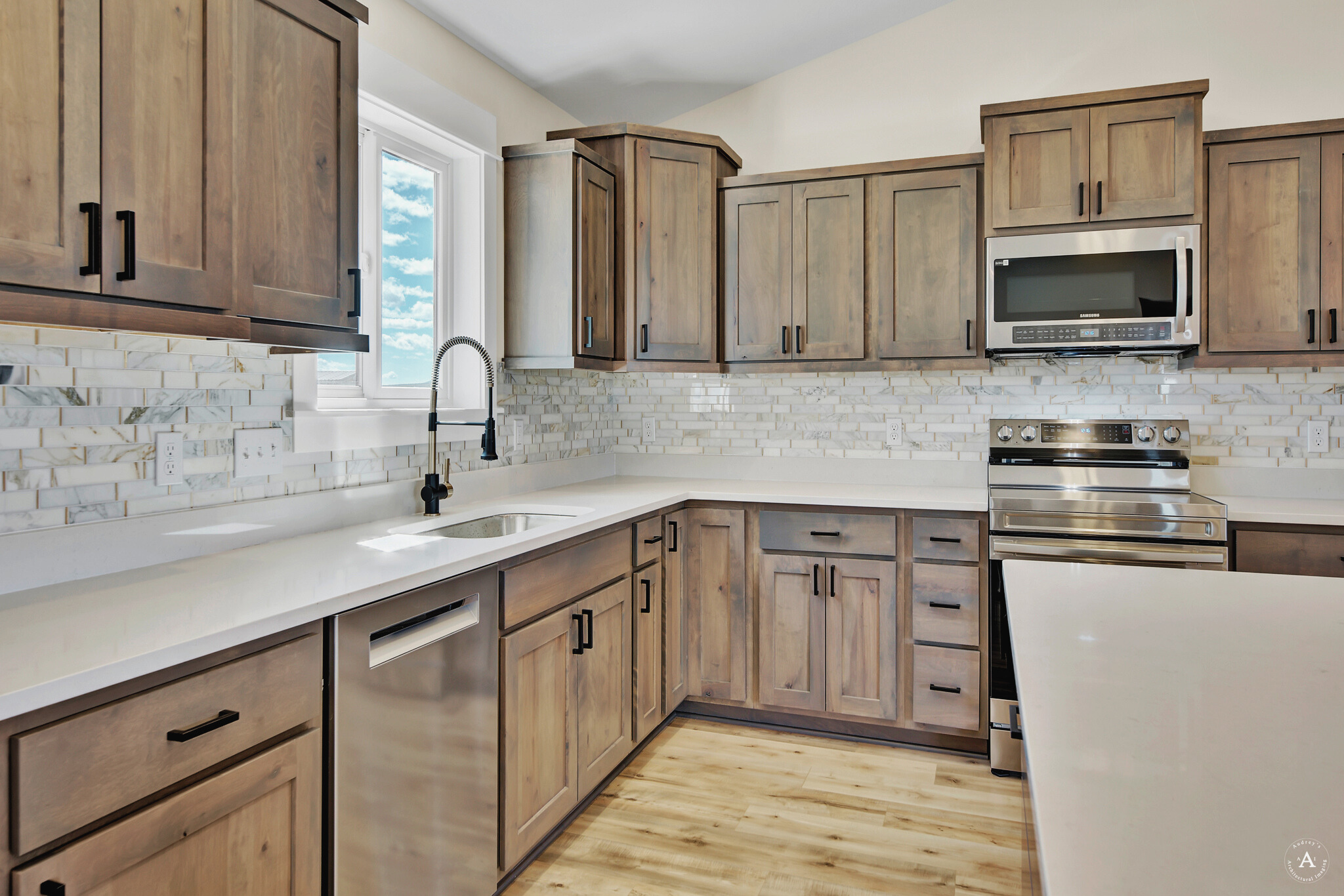 2108 Dryland Loop Property Photo 7