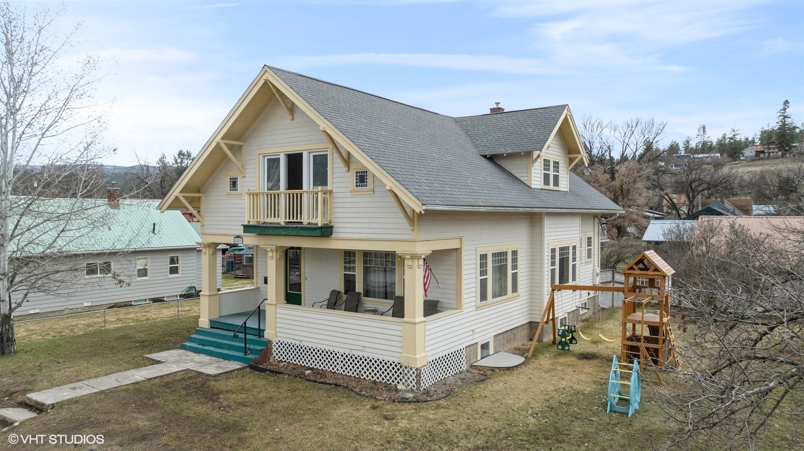 509 2nd Avenue E Property Photo 3