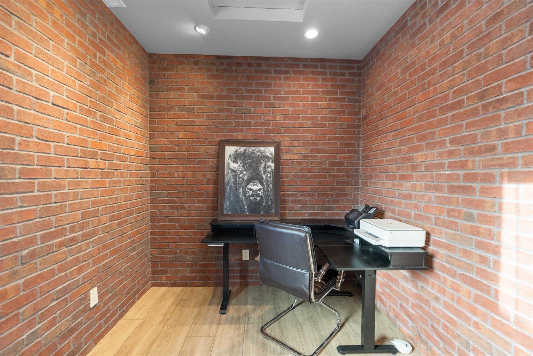 325 Central Avenue C Property Photo 4