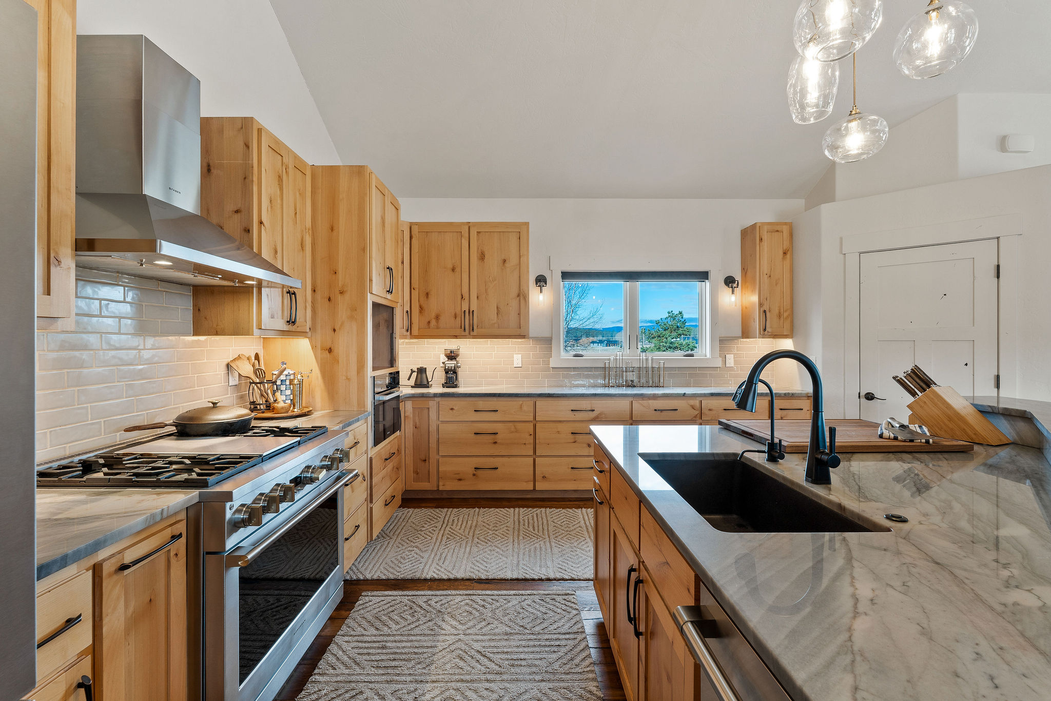 154 Mannington Street Property Photo 12