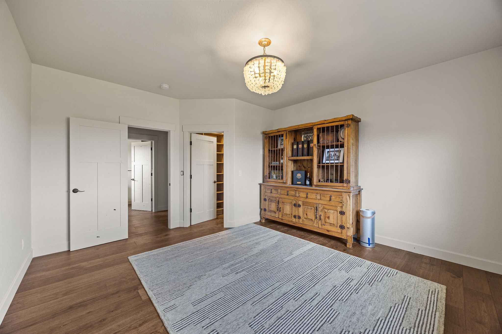 154 Mannington Street Property Photo 23