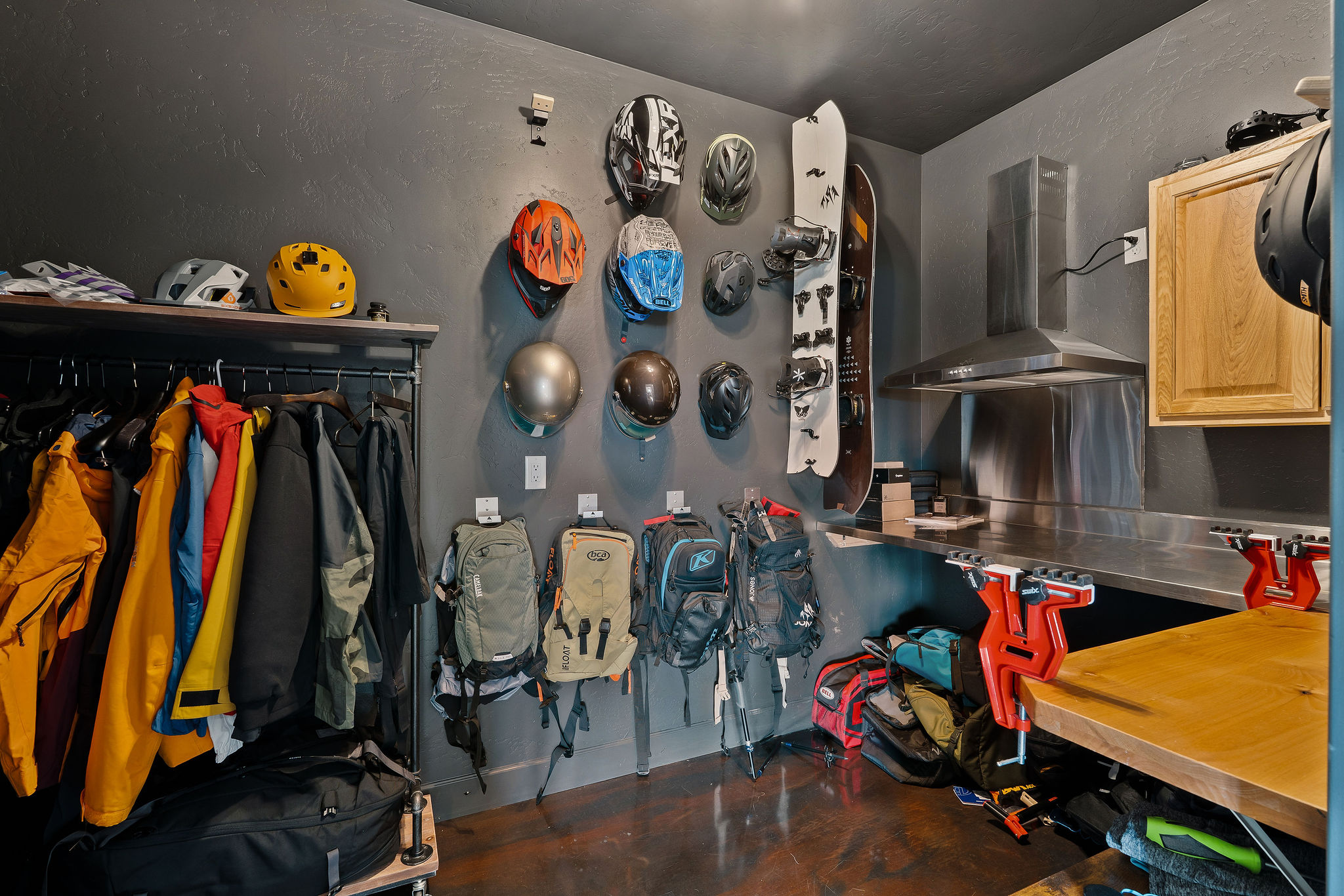 154 Mannington Street Property Photo 29