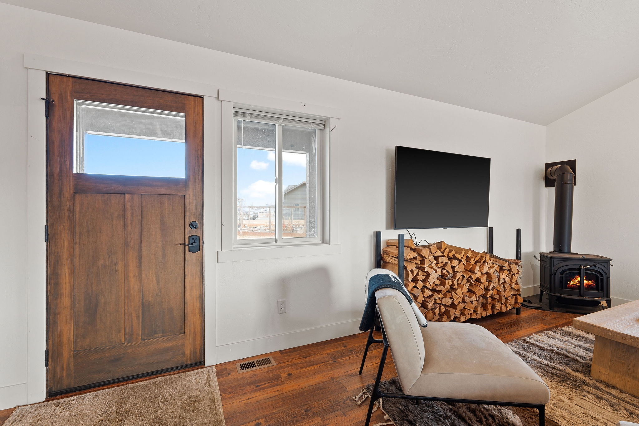 154 Mannington Street Property Photo 36