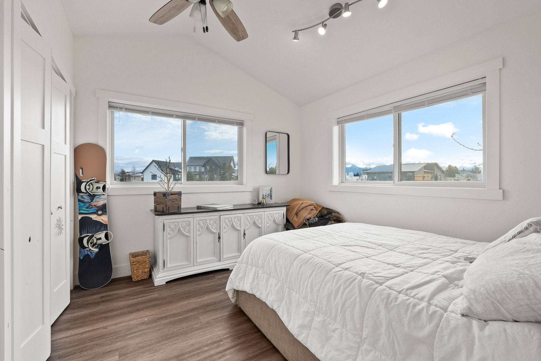154 Mannington Street Property Photo 46