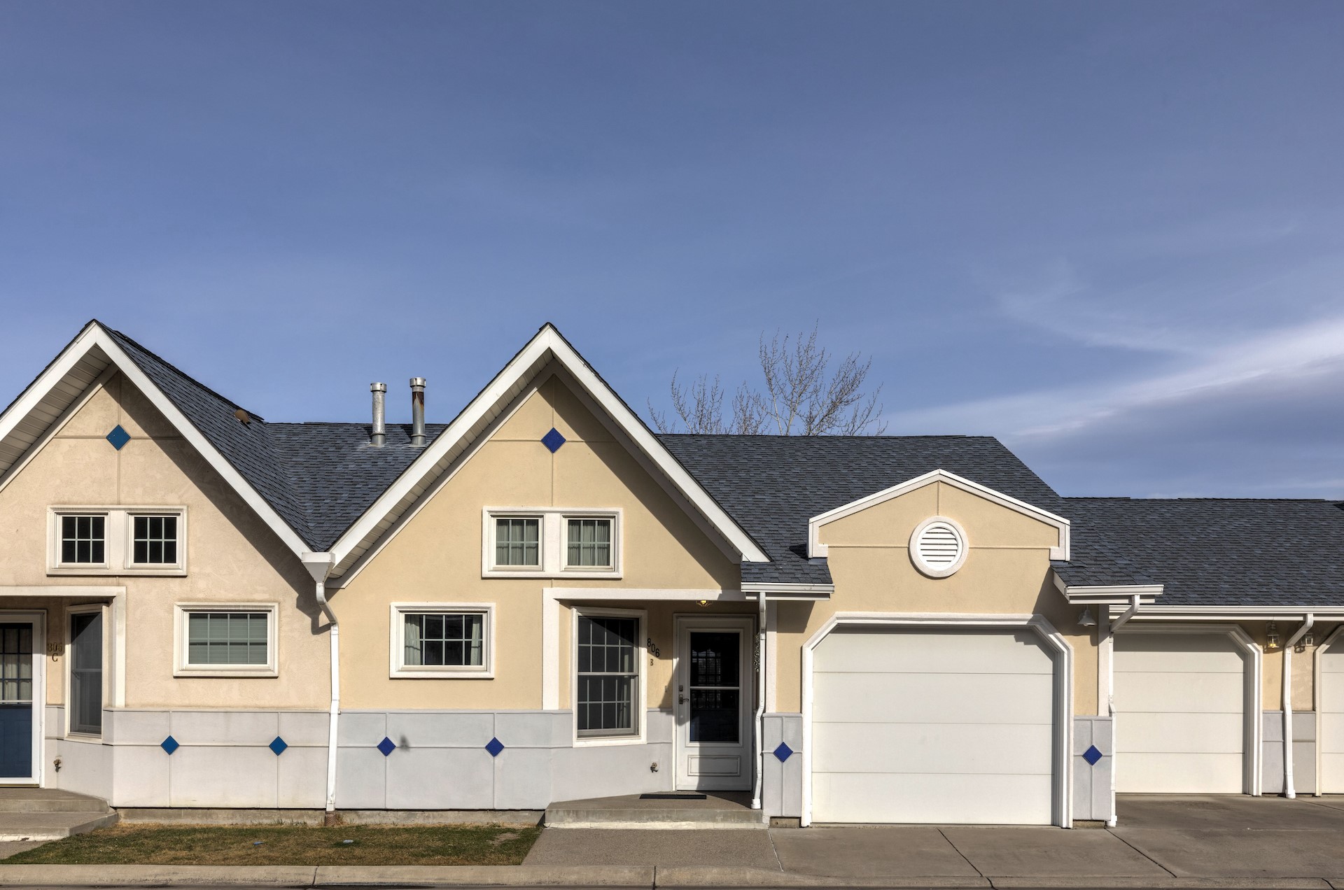 806 Crestmont Way B Property Photo 1