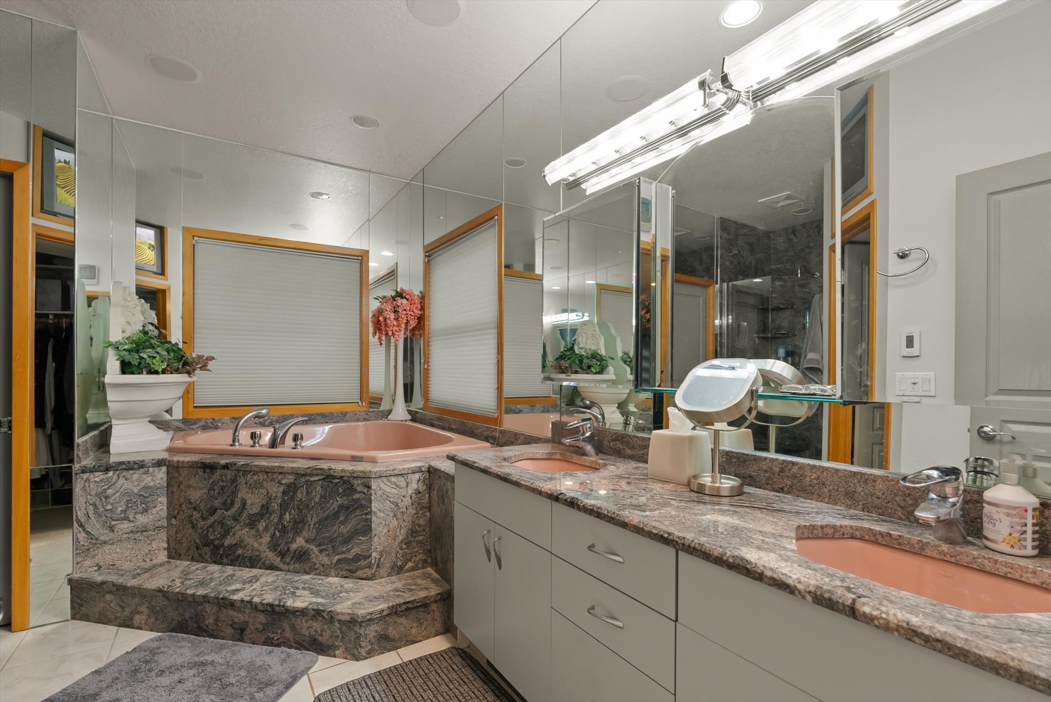 229 And 231 Harbor Drive Property Photo 16