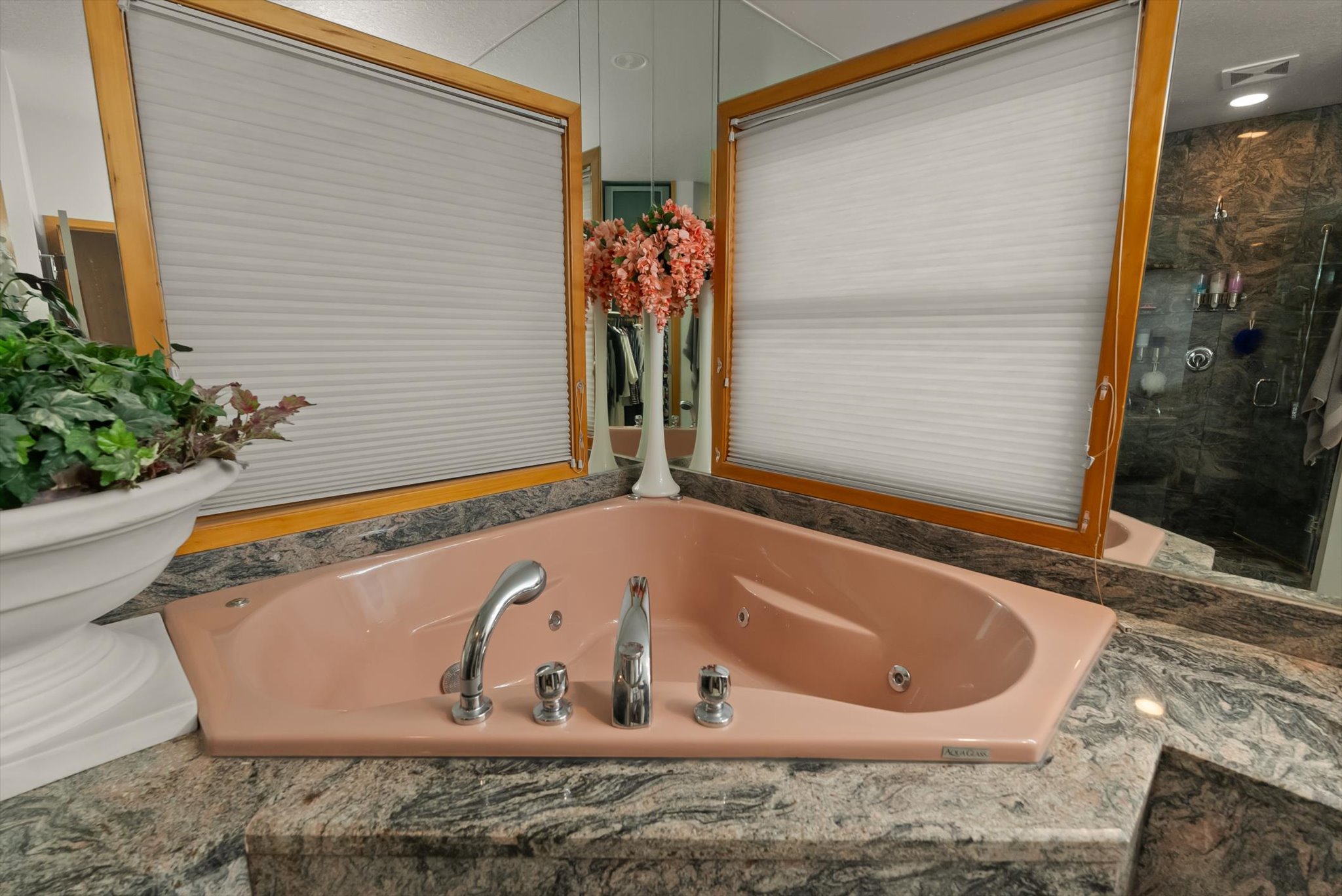 229 And 231 Harbor Drive Property Photo 18