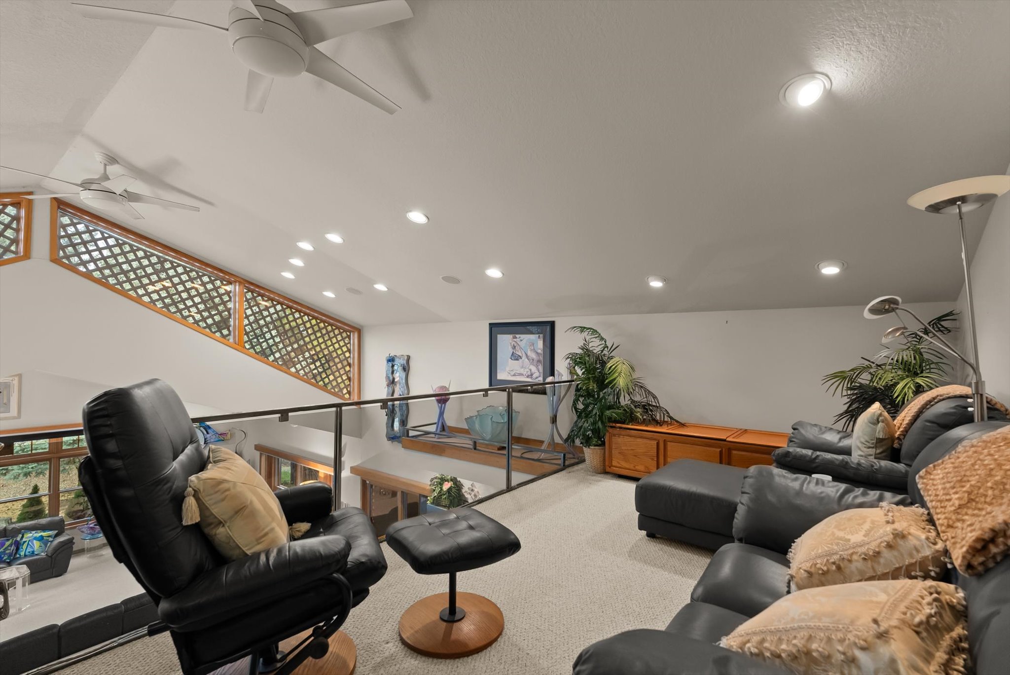 229 And 231 Harbor Drive Property Photo 28