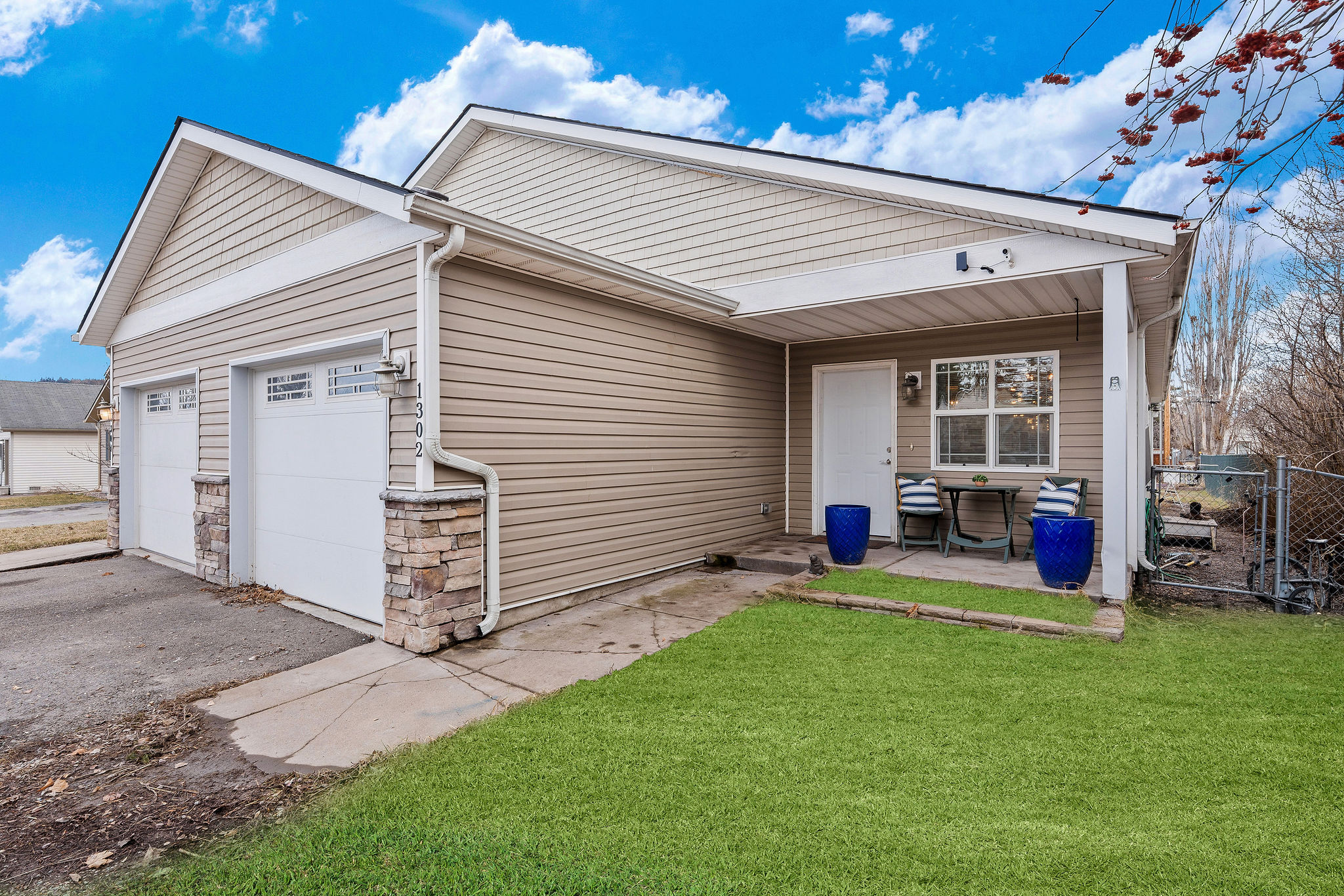 1302 5th Avenue W Property Photo 1