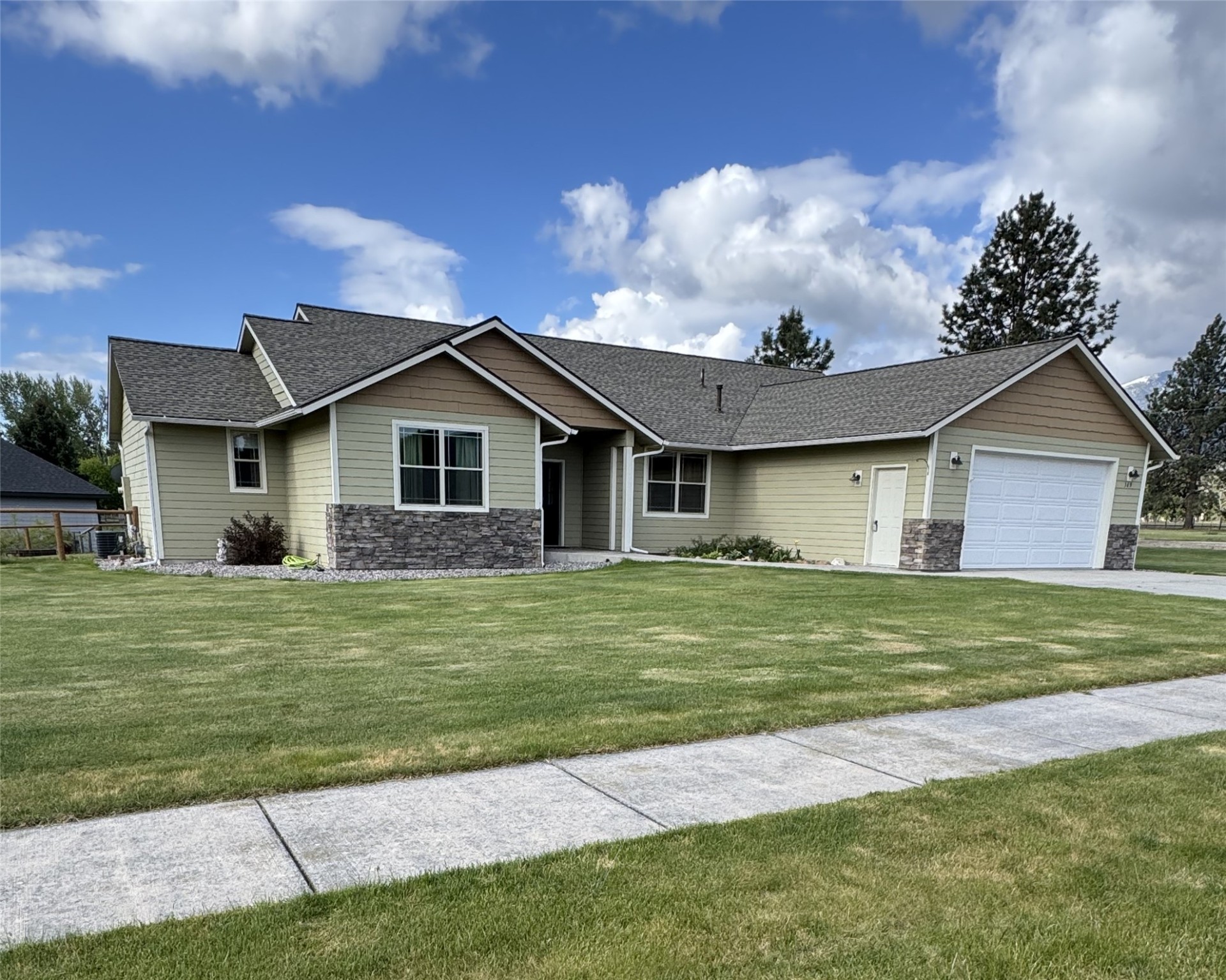 369 Gold Court Property Photo 1
