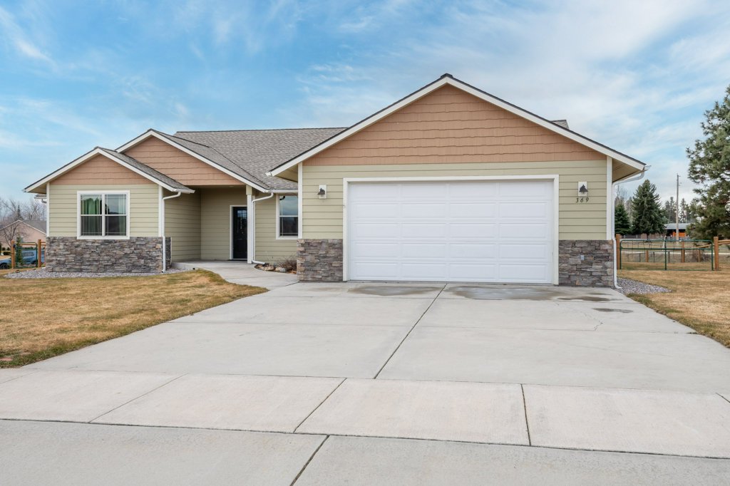369 Gold Court Property Photo 4